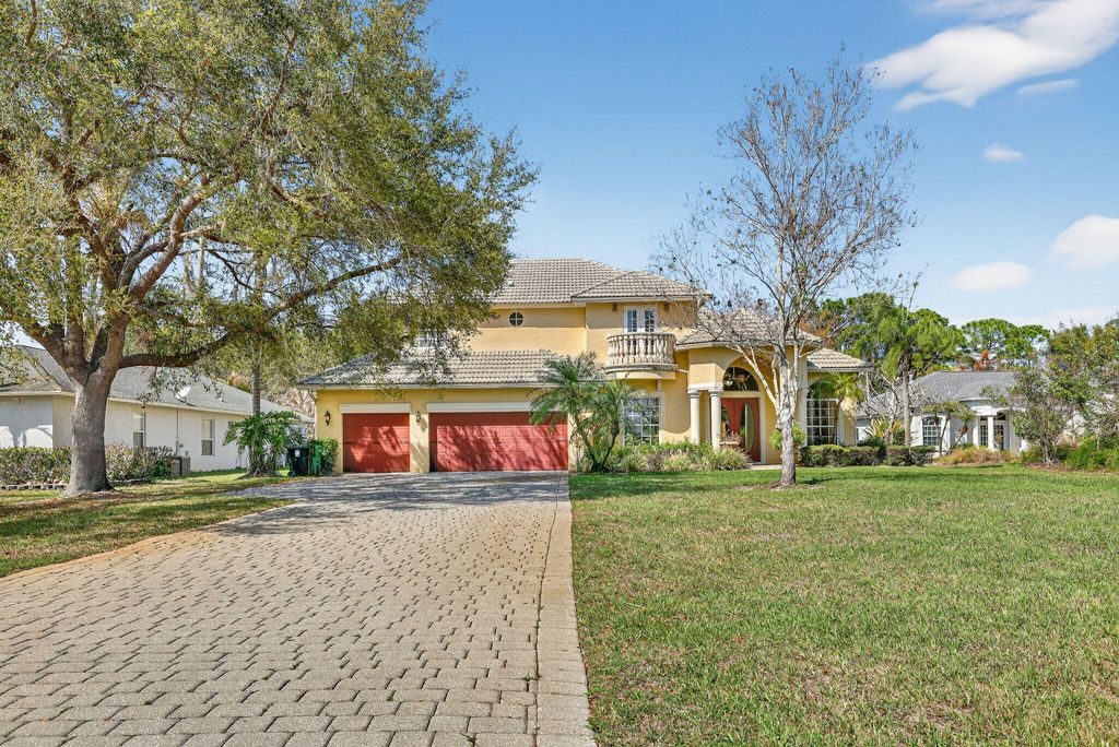 Photo of 461 SE Pine Road, Port Saint Lucie, FL 34984 (MLS # R11167538)