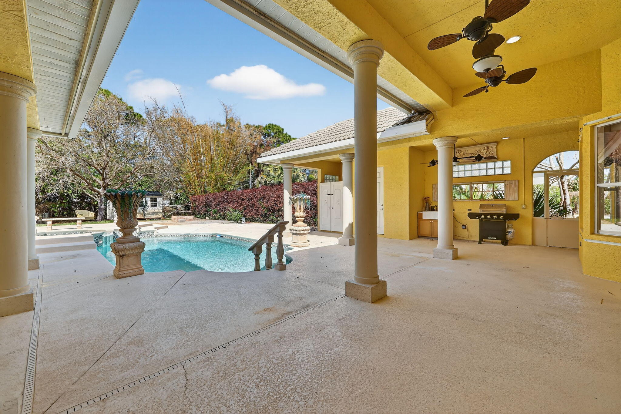 SECOND REPLAT OF PINE ESTATES - Residential