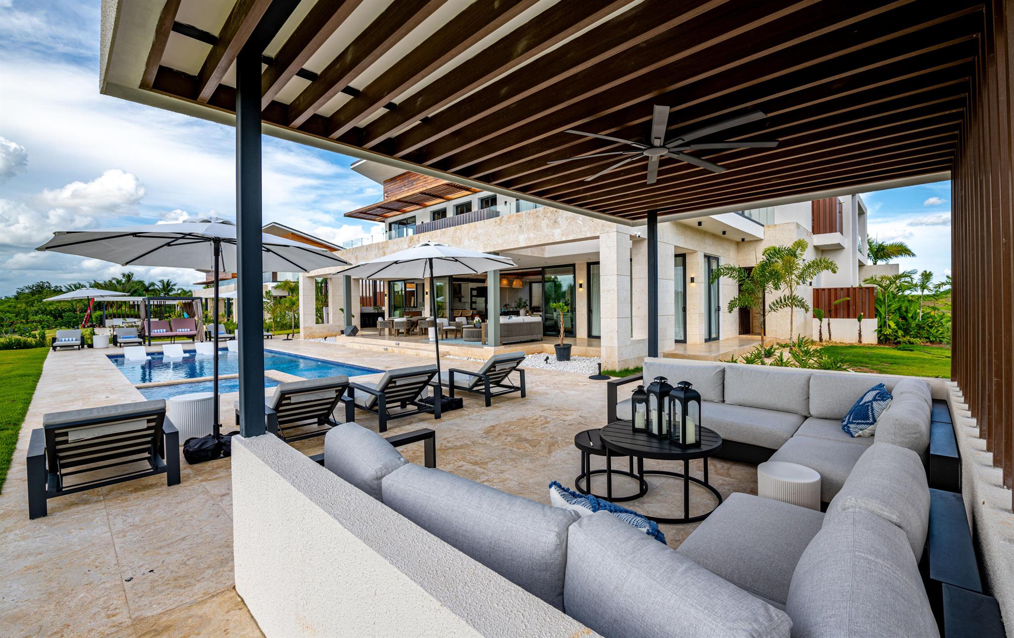 Los Flamboyanes, Casa de - Residential