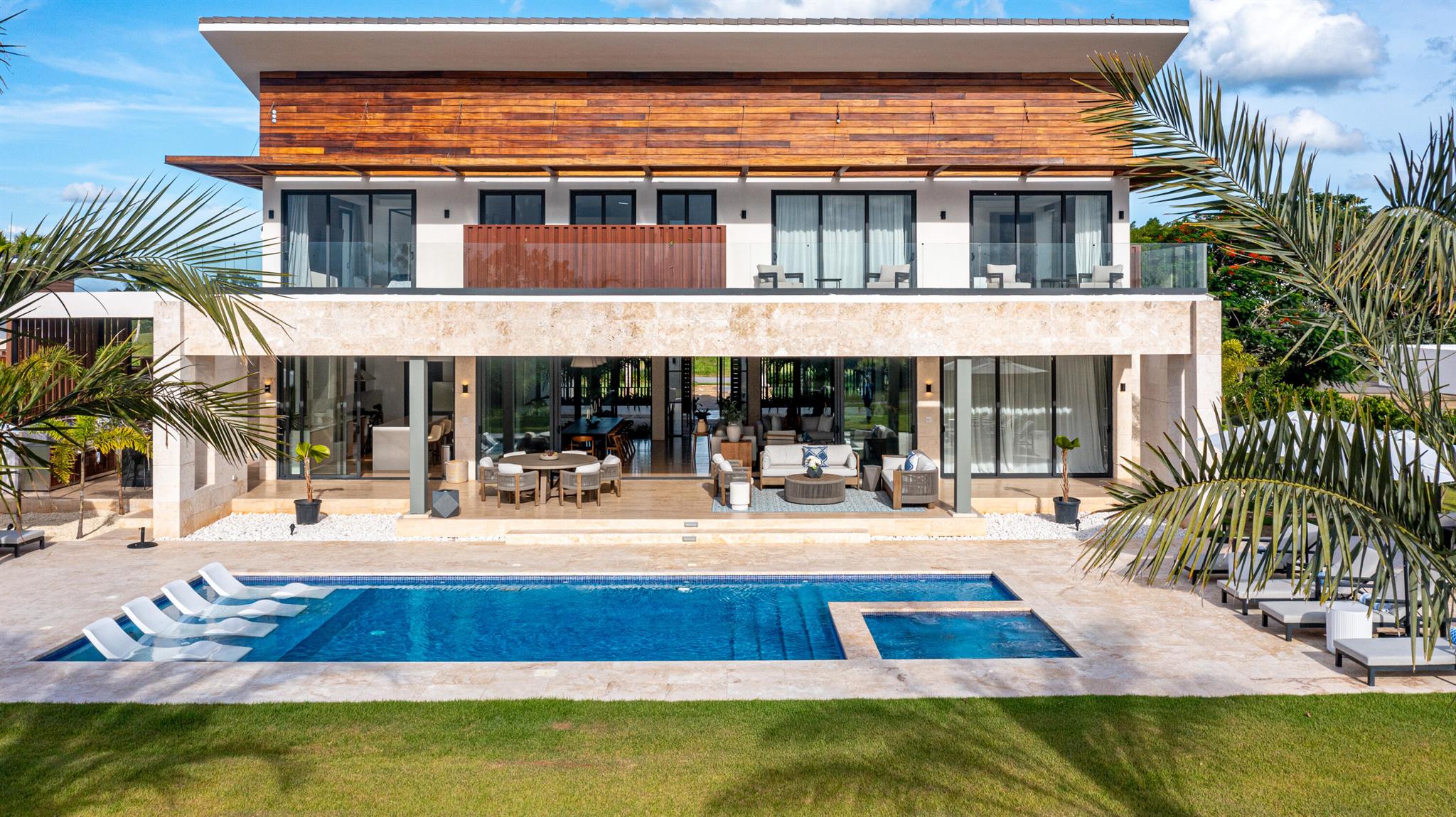 Los Flamboyanes, Casa de - Residential