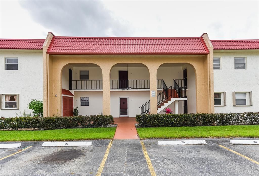 Photo of 222 Lake Dora Drive, West Palm Beach, FL 33411 (MLS # R10789932)