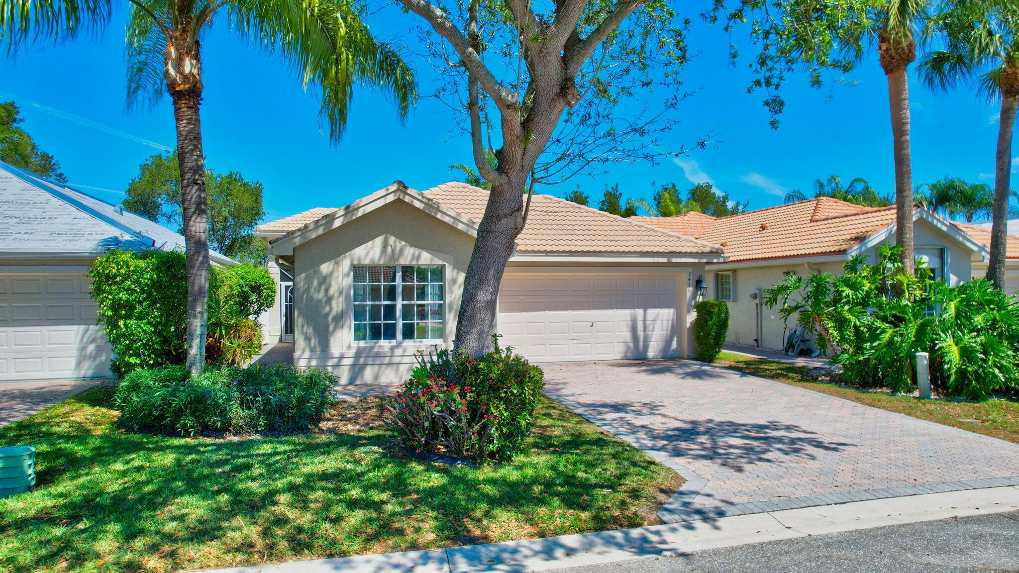 BEAUTIFUL WATERFRONT, 3 BED /2.5 BATH FRESHLY PAINTED MAJESTIC MODEL. AS YOU ENTER THIS LOVELY HOME YOU SEE TRAVERTINE FLOORS WHICH EXTEND THROUGHOUT THE HOME. KITCHEN HAS BEEN UPDATED WITH LIGHT CREAM CABINETS WITH A CARAMEL WASH, GRANITE COUNTERTOPS, SS APPLIANCES AND PULL OUTS. ENJOY BREAKFAST IN THIS COZY KITCHEN AT THE BANQUETTE. PRIMARY BEDROOM HAS SPECTACULAR LAKE VIEWS, WALK-IN CLOSET AND AN EN SUITE BATHROOM. SPLIT BEDROOM FLOOR PLAN WITH THE SECOND GUEST BEDROOM OVERLOOKING THE GARDEN. THIRD BEDROOM IS USED AS AN OFFICE WITH FLOOR TO CELING BUILT-INS. AC WAS REPLACED IN 2024 AND HOT WATER HEATER 2016. GLASS ENCLOSED LANAI HAS SPECTACULAR LAKE VIEWS TO WATCH SUNSETS. COME SEE THE NEWLY RENOVATED CLUBHOUSE OPENING SPRING 2025. AMENITIES GALORE!!!