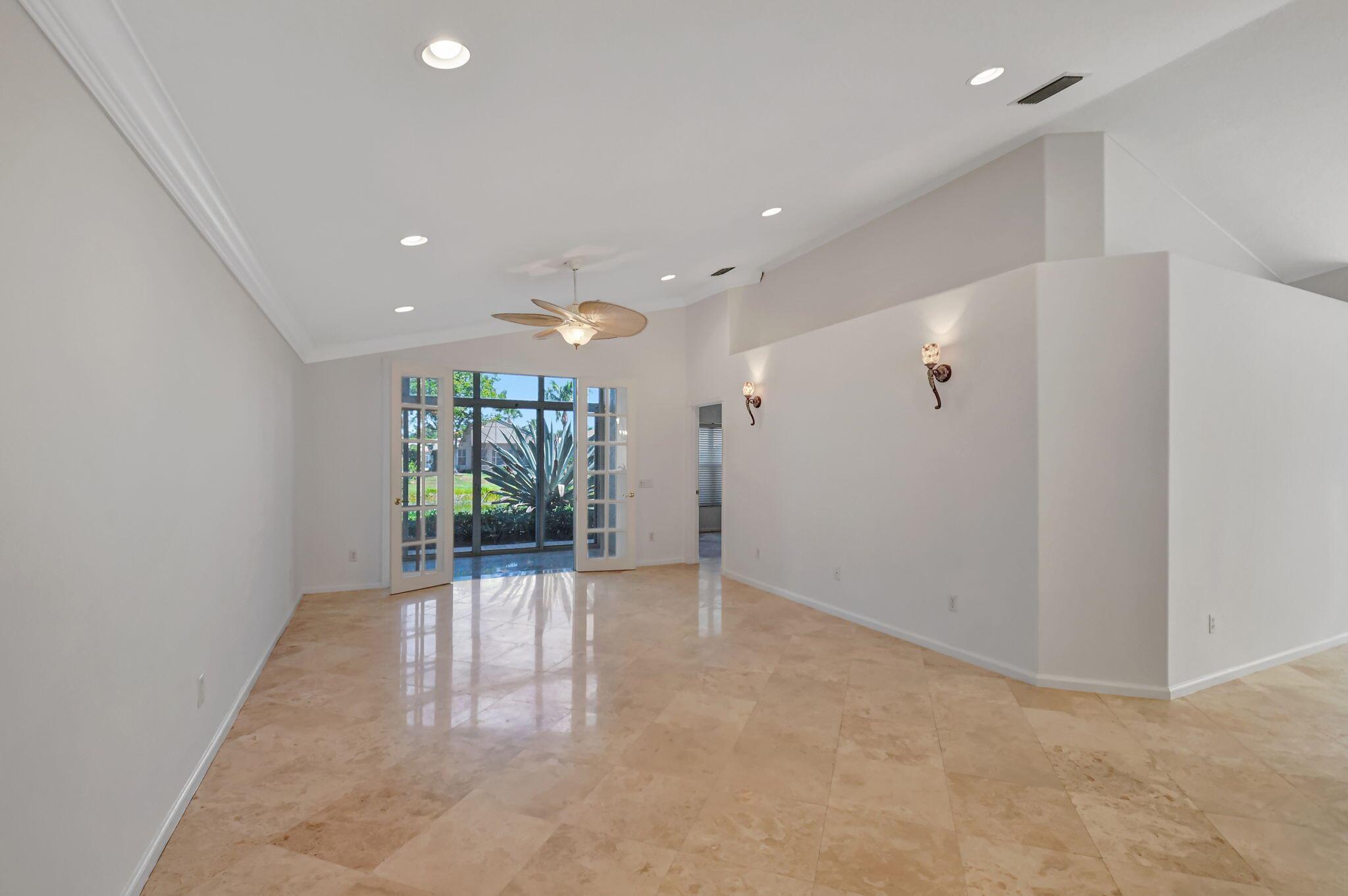 7476 W Mercada Way