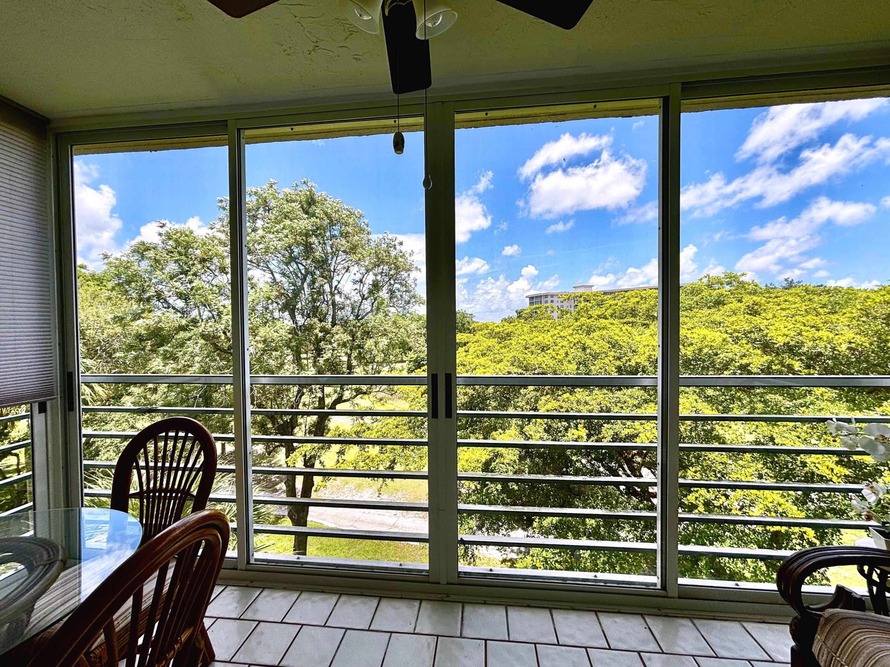 NO 77 PALM-AIRE COUNTRY CLUB - Residential