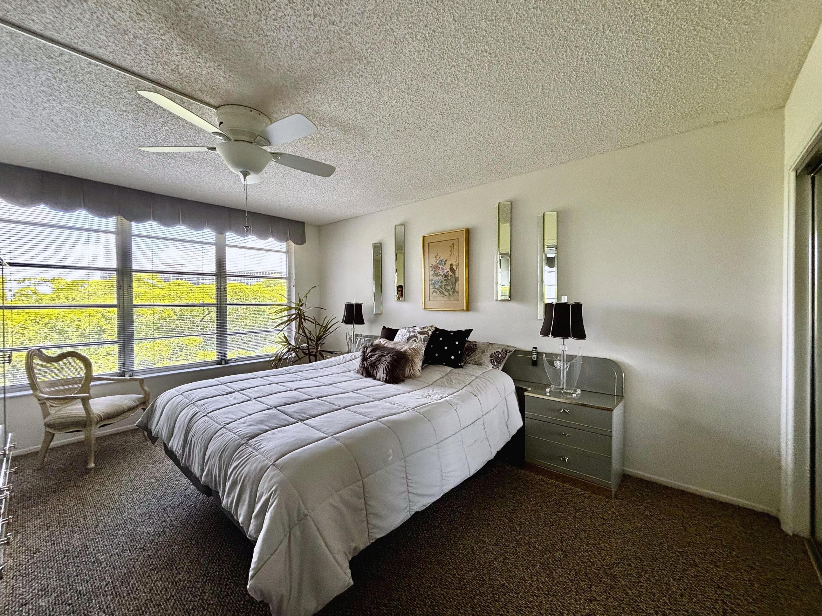 NO 77 PALM-AIRE COUNTRY CLUB - Residential