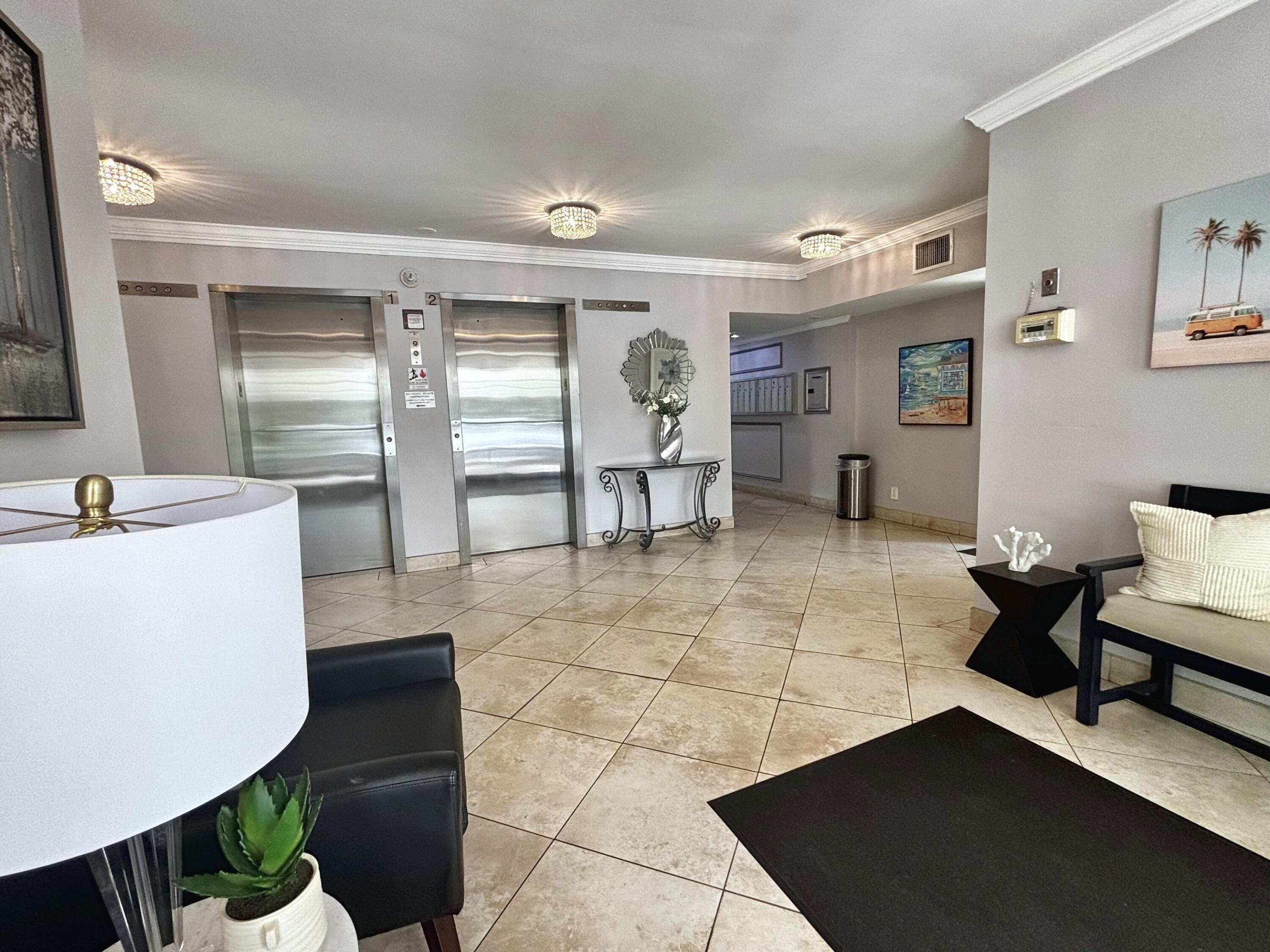 NO 77 PALM-AIRE COUNTRY CLUB - Residential