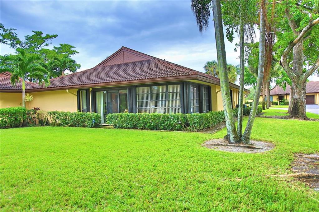 Lake Colony - Residential