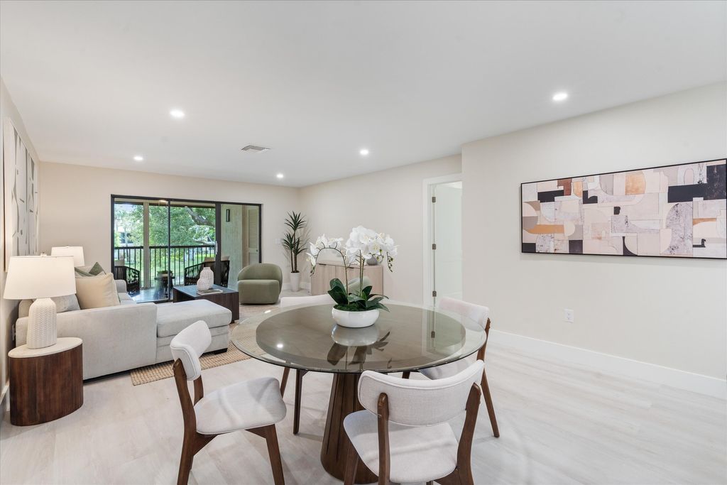 Photo of 29 Stratford Lane #D, Boynton Beach, FL 33436 (MLS # R11135357)