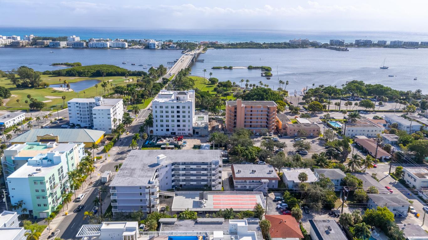 COURTYARD CONDO - Residential
