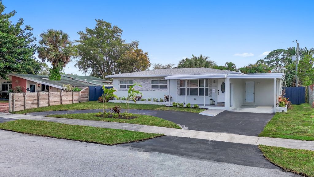Photo of 3160 SW 20th Court, Fort Lauderdale, FL 33312 (MLS # B26038933)