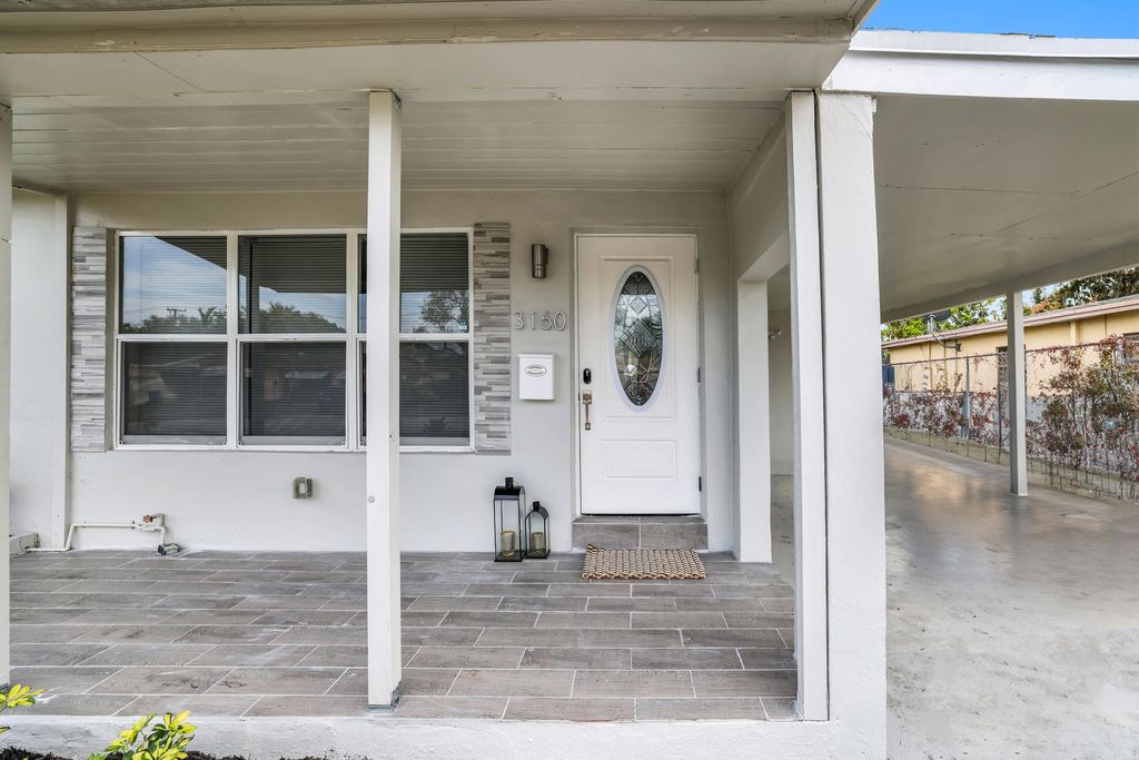 Photo of 3160 SW 20th Court, Fort Lauderdale, FL 33312 (MLS # B26038933)