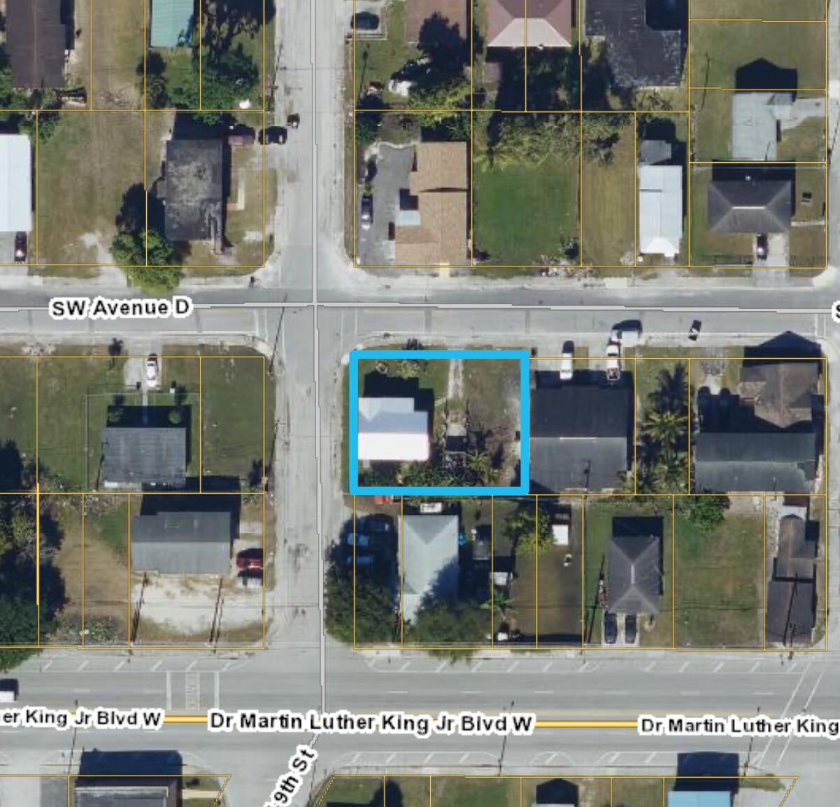 856 SW Ave D