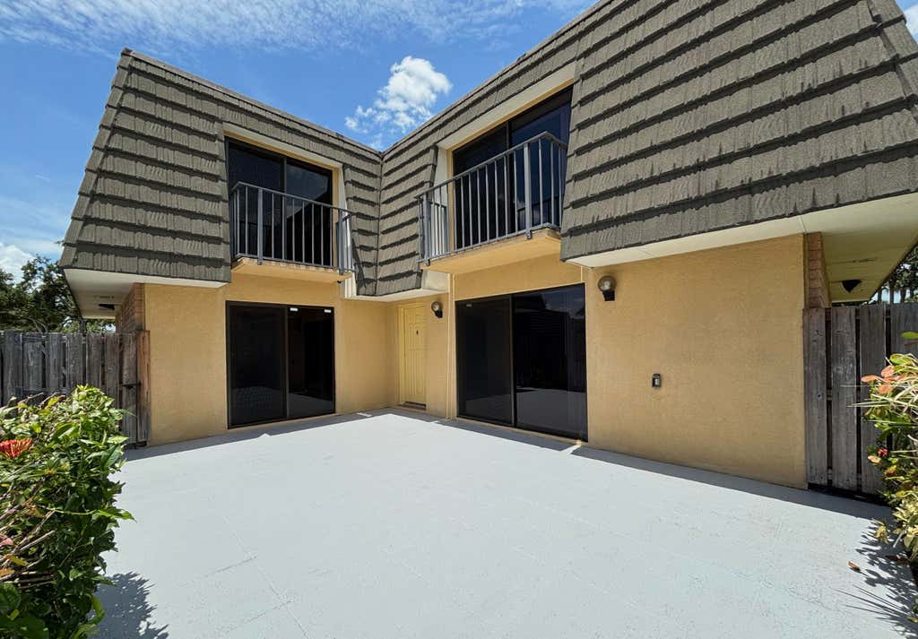 Photo of 1402 14th Way, West Palm Beach, FL 33407 (MLS # B26058229)