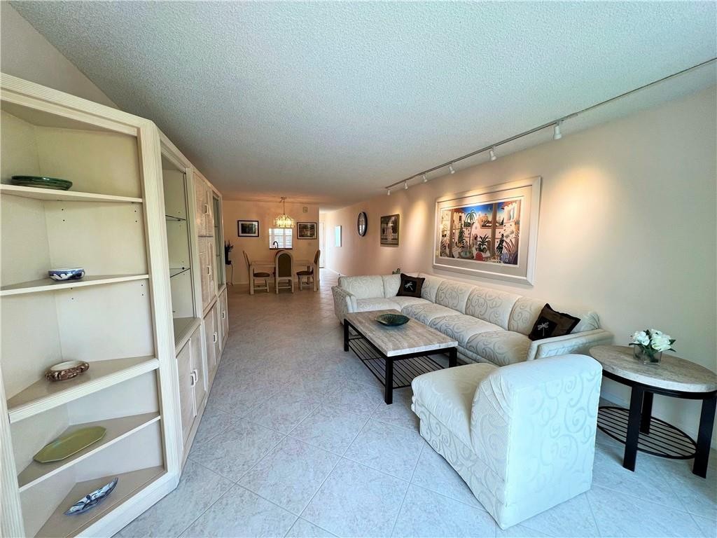 WYNMOOR - Residential