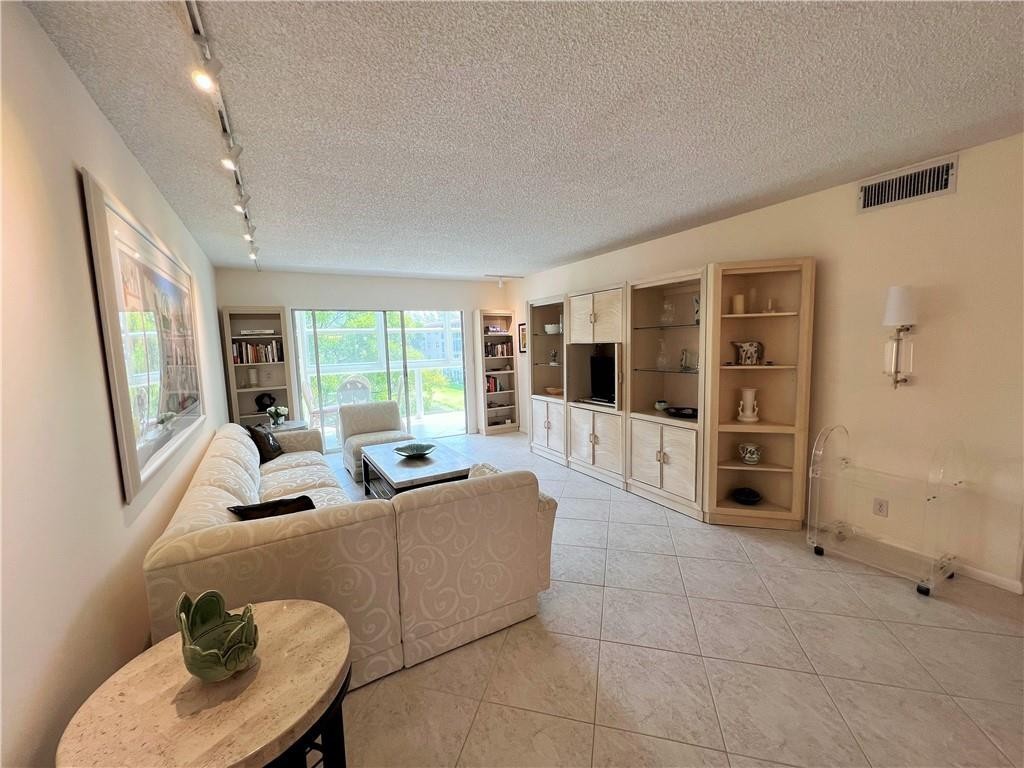 WYNMOOR - Residential
