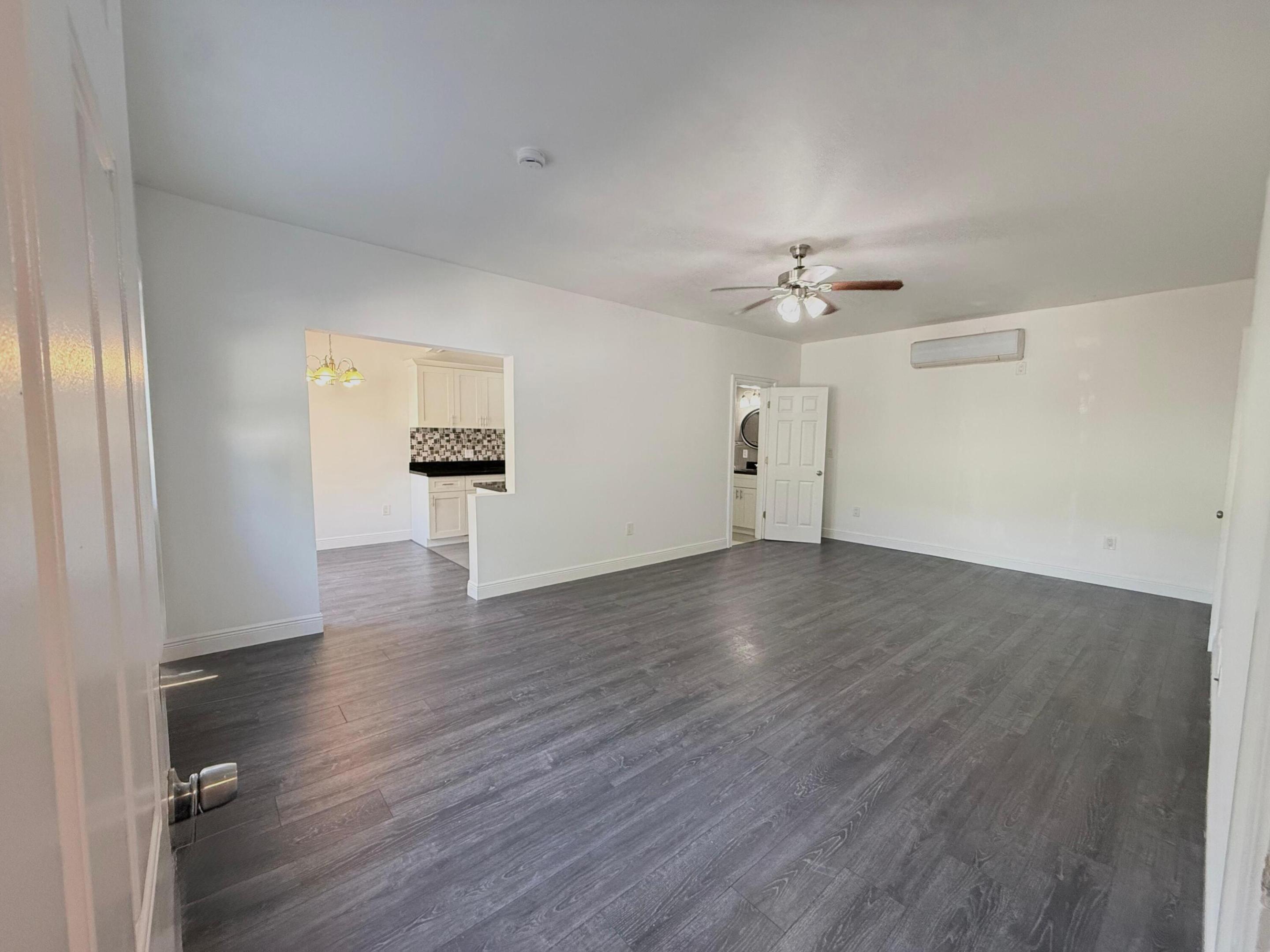 FLAMINGO PARK - Residential Lease