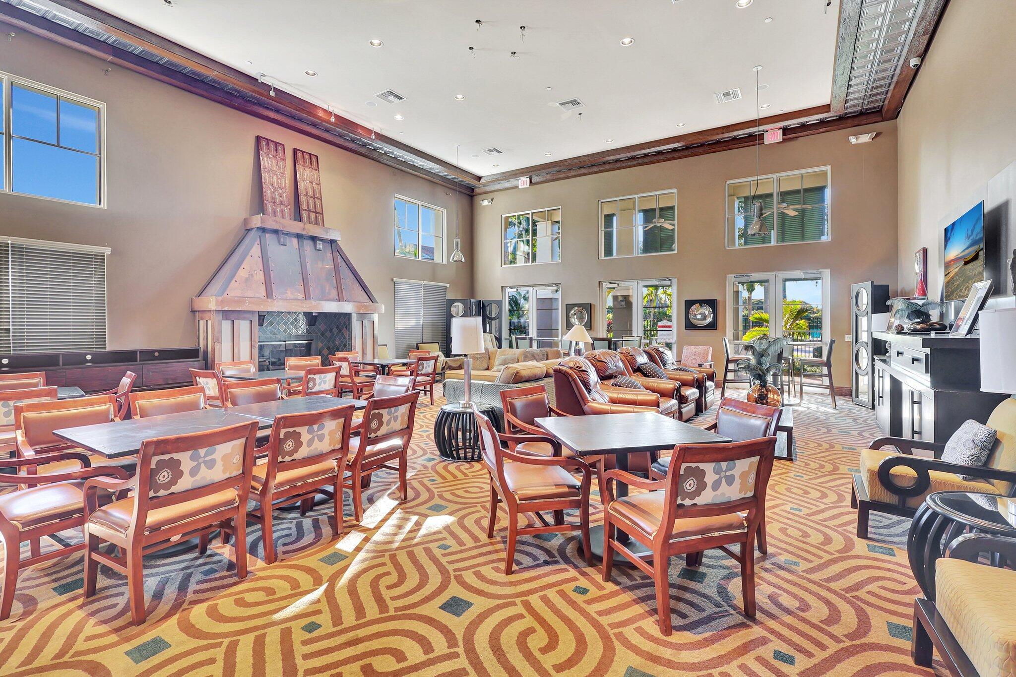 West Palm Beach, Florida 33401, United States, 2 Bedrooms Bedrooms, ,3 BathroomsBathrooms,Residential,Pending,209681