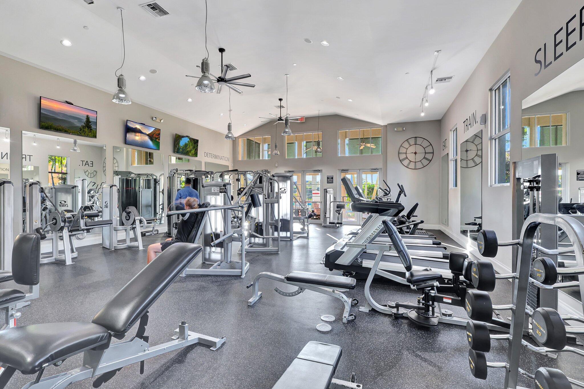 West Palm Beach, Florida 33401, United States, 2 Bedrooms Bedrooms, ,3 BathroomsBathrooms,Residential,Pending,209681