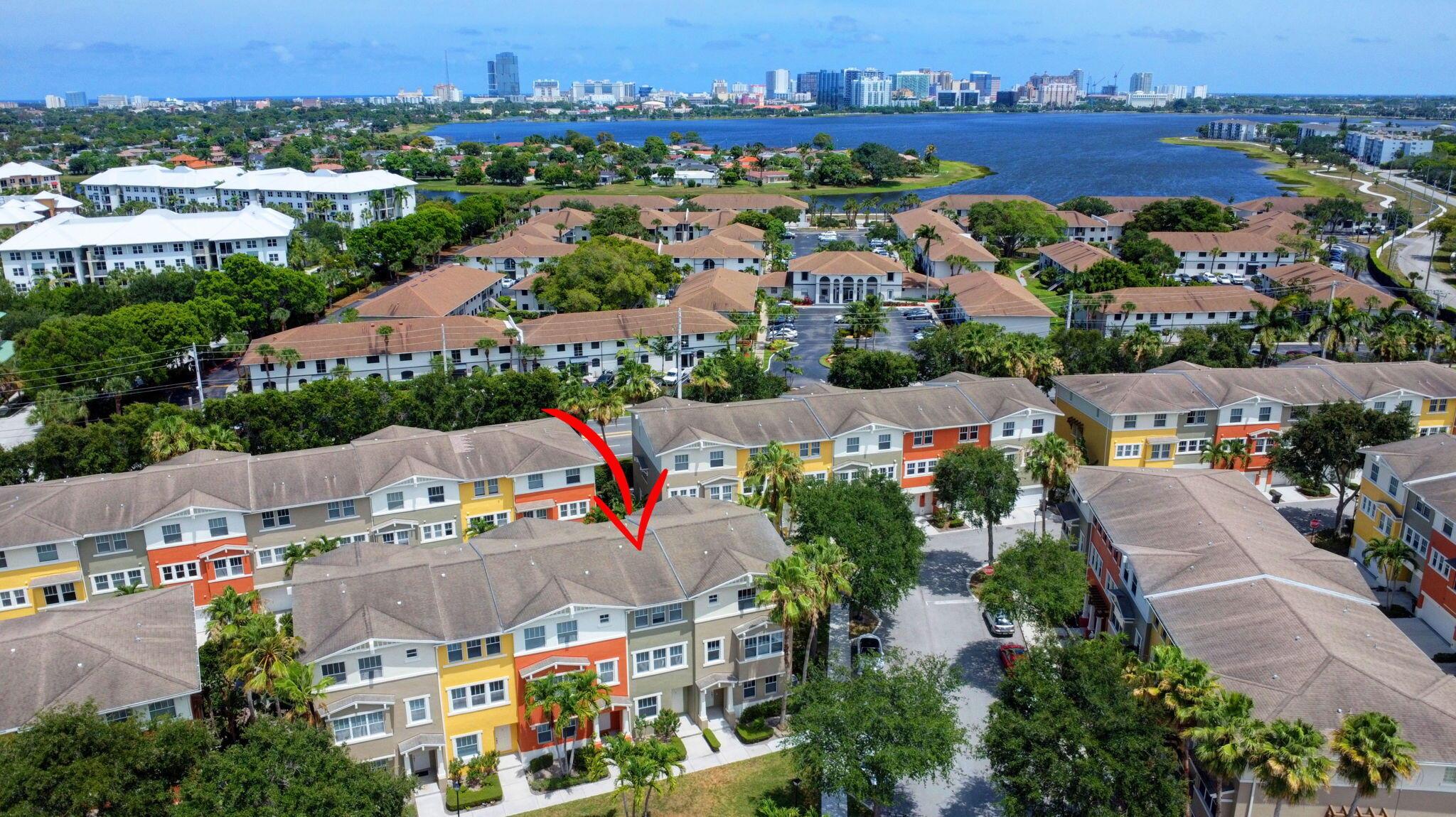 West Palm Beach, Florida 33401, United States, 2 Bedrooms Bedrooms, ,3 BathroomsBathrooms,Residential,Pending,209681