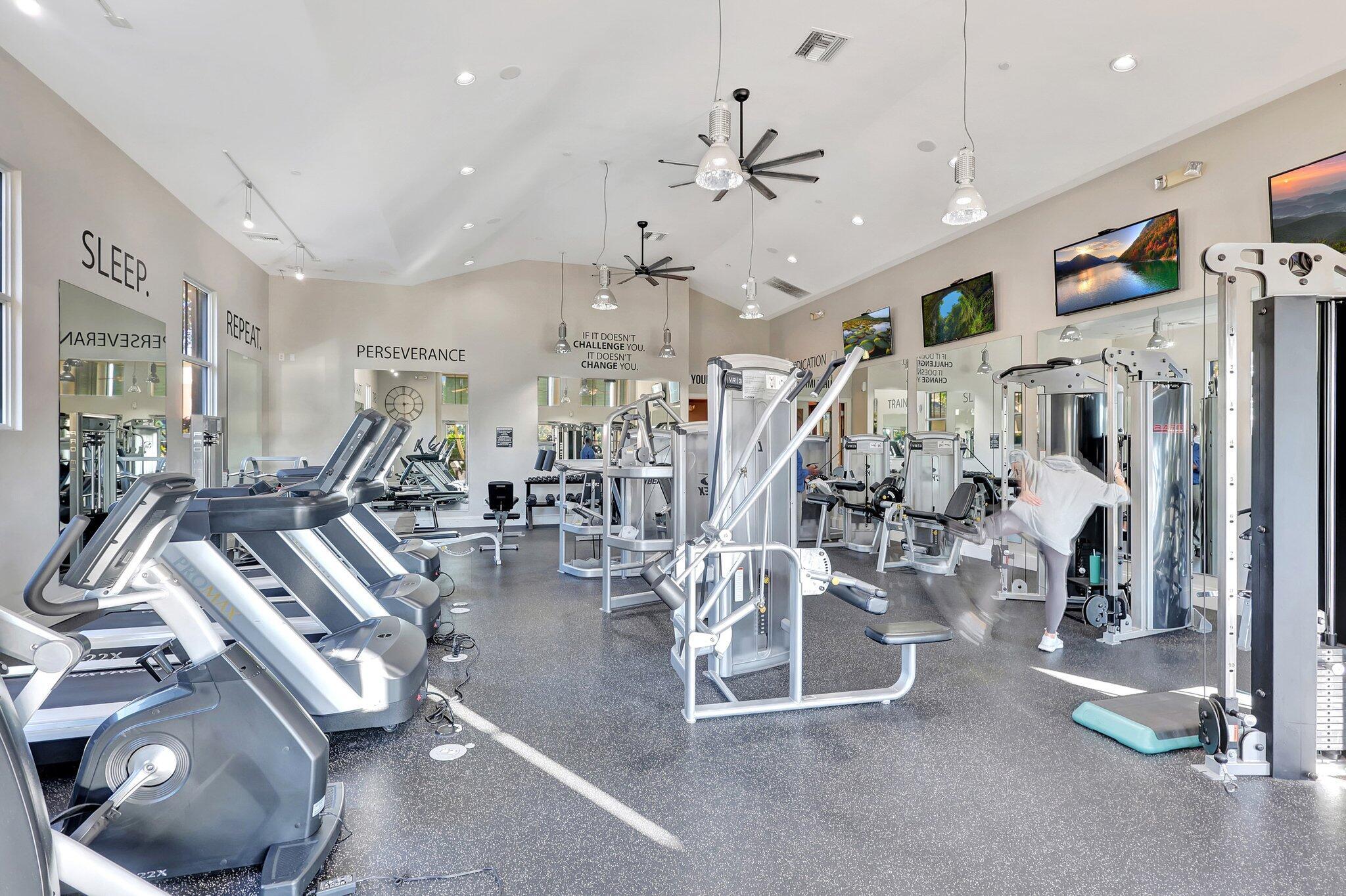 West Palm Beach, Florida 33401, United States, 2 Bedrooms Bedrooms, ,3 BathroomsBathrooms,Residential,Pending,209681