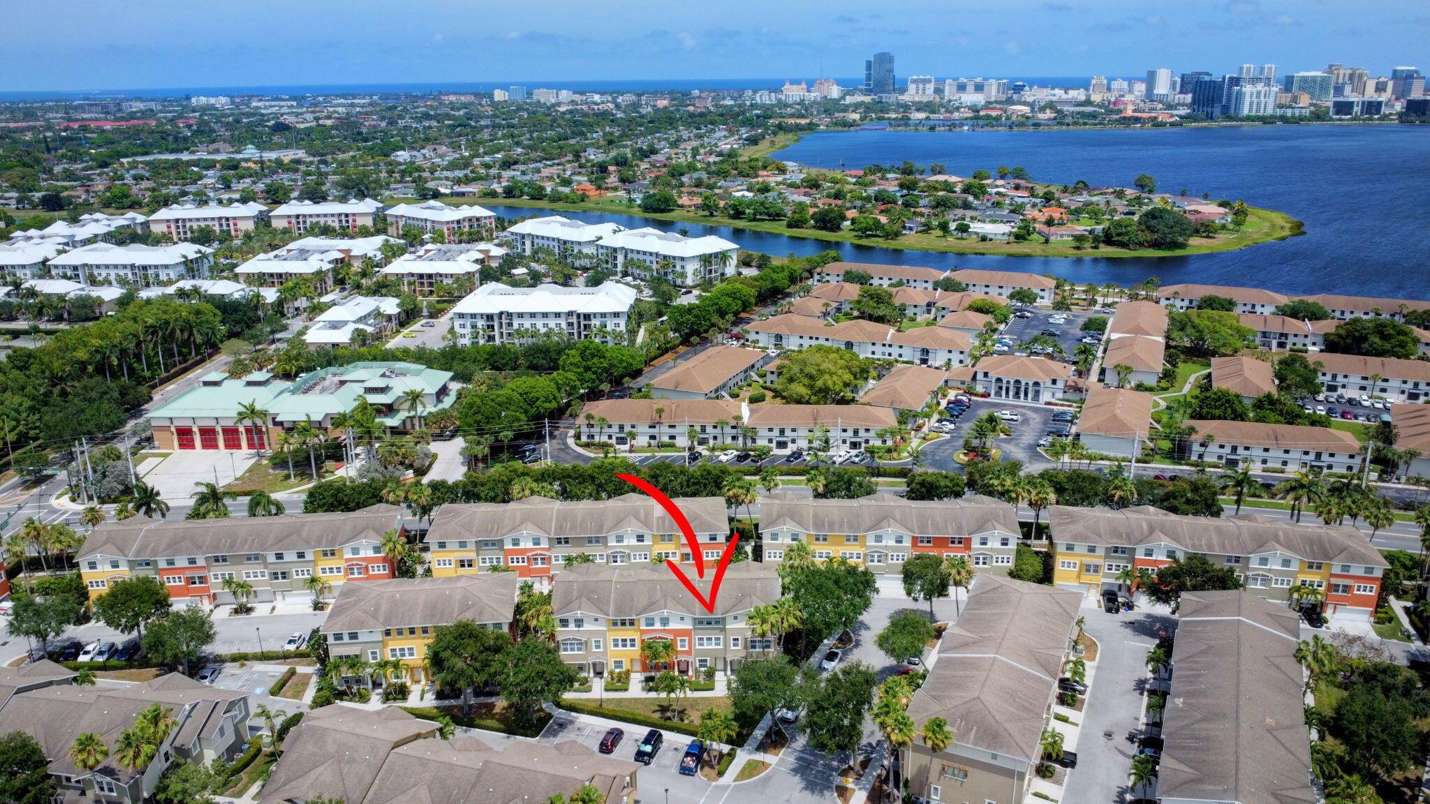 West Palm Beach, Florida 33401, United States, 2 Bedrooms Bedrooms, ,3 BathroomsBathrooms,Residential,Pending,209681