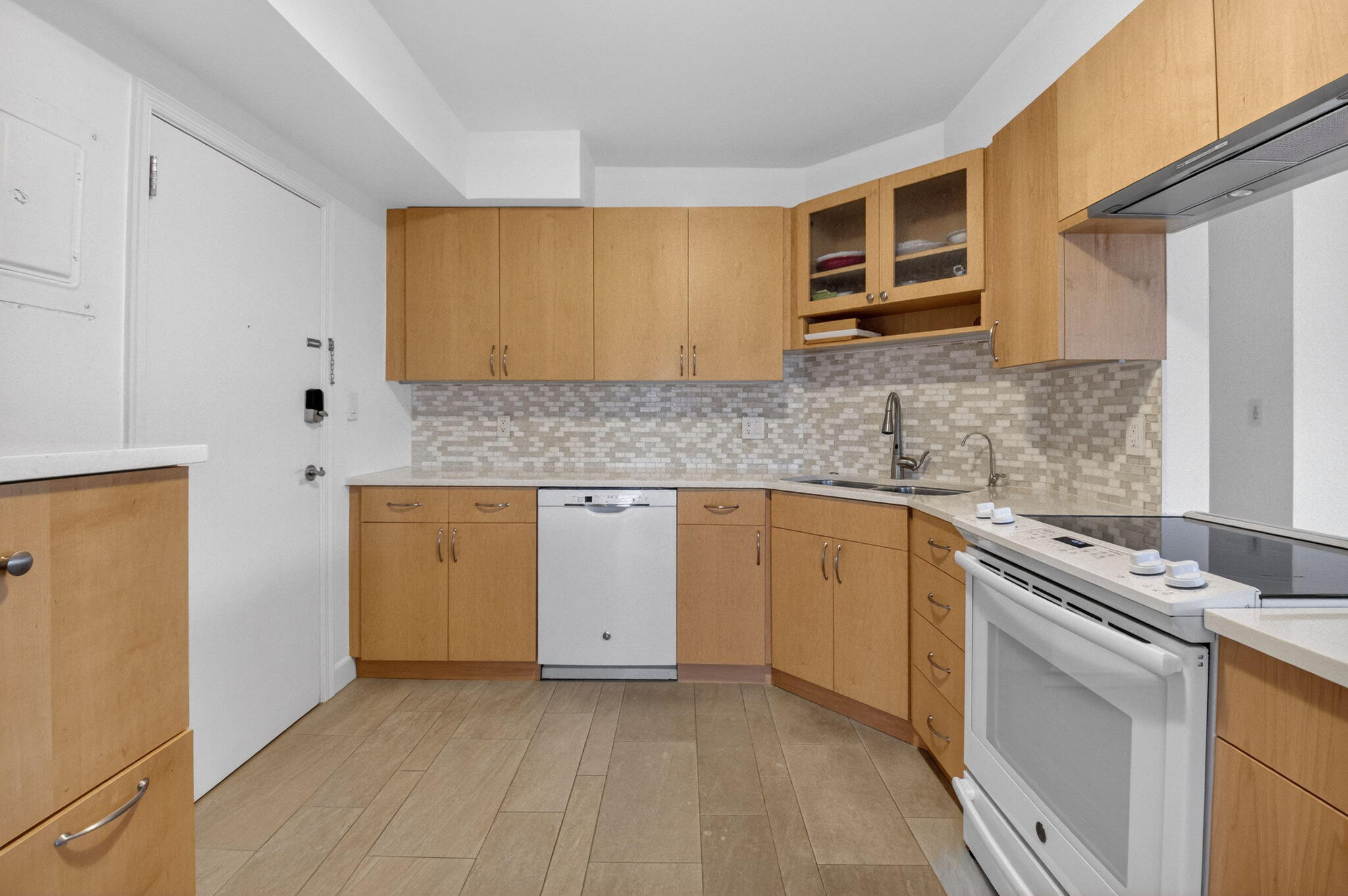 1000 Lowry Street 3e