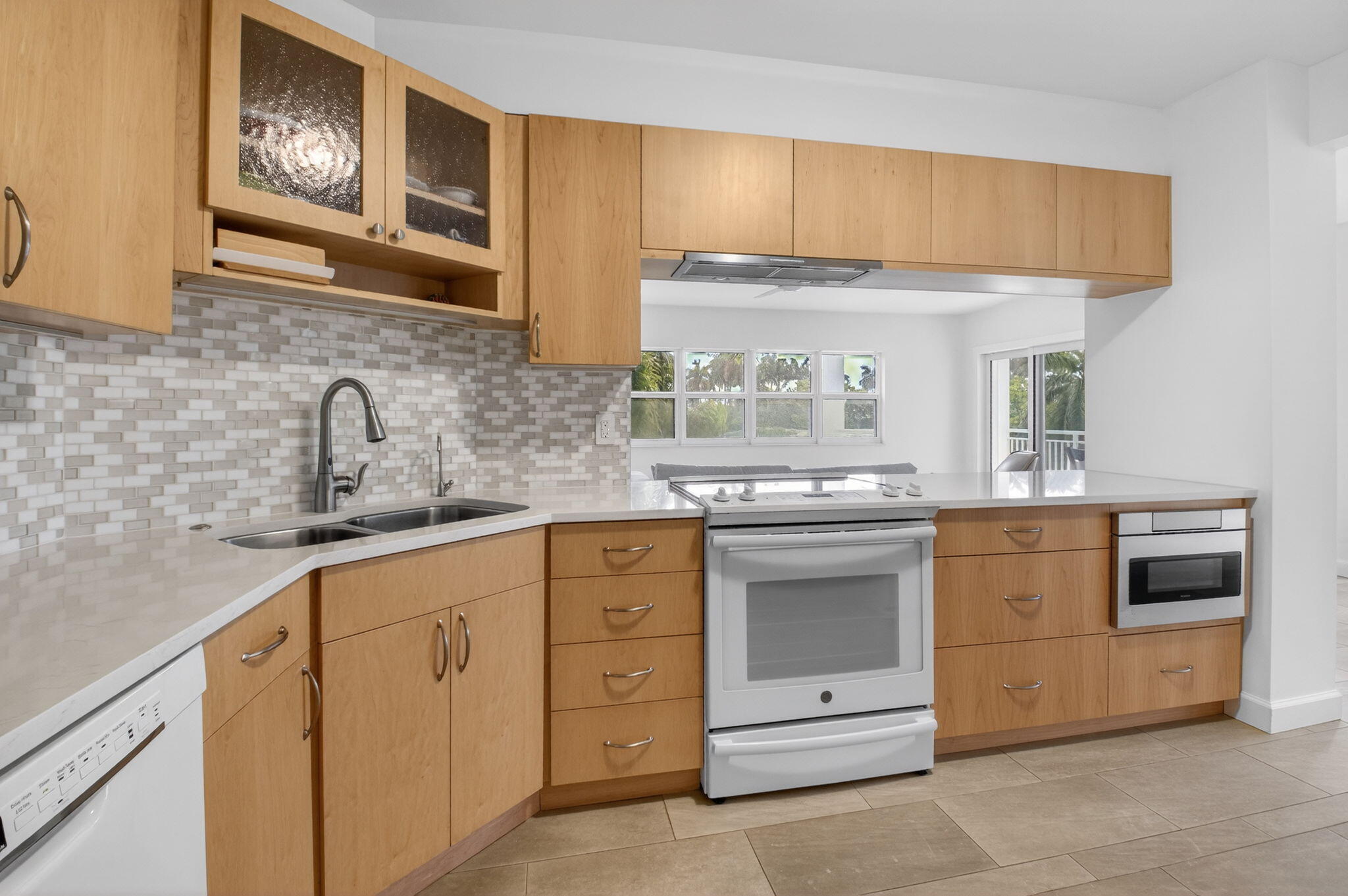 1000 Lowry Street 3e