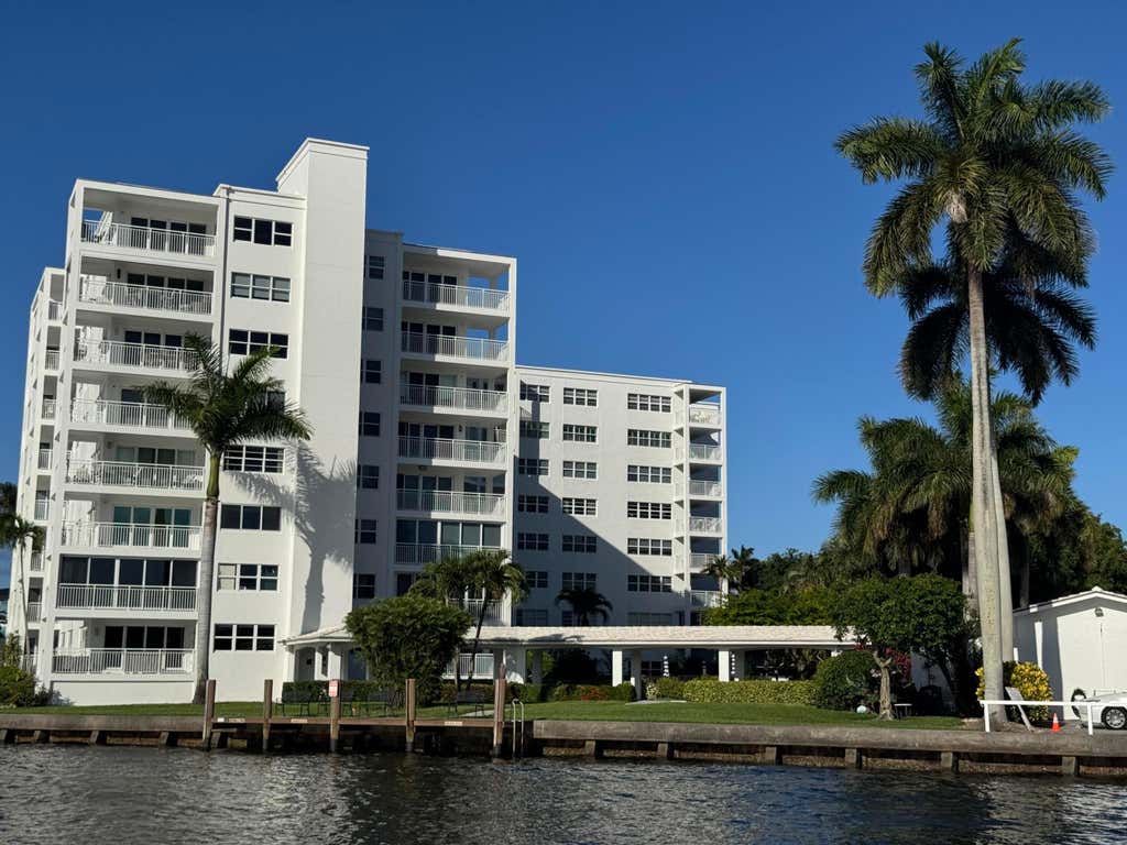 Photo of 1000 Lowry Street #3e, Delray Beach, FL 33483 (MLS # B26010835)