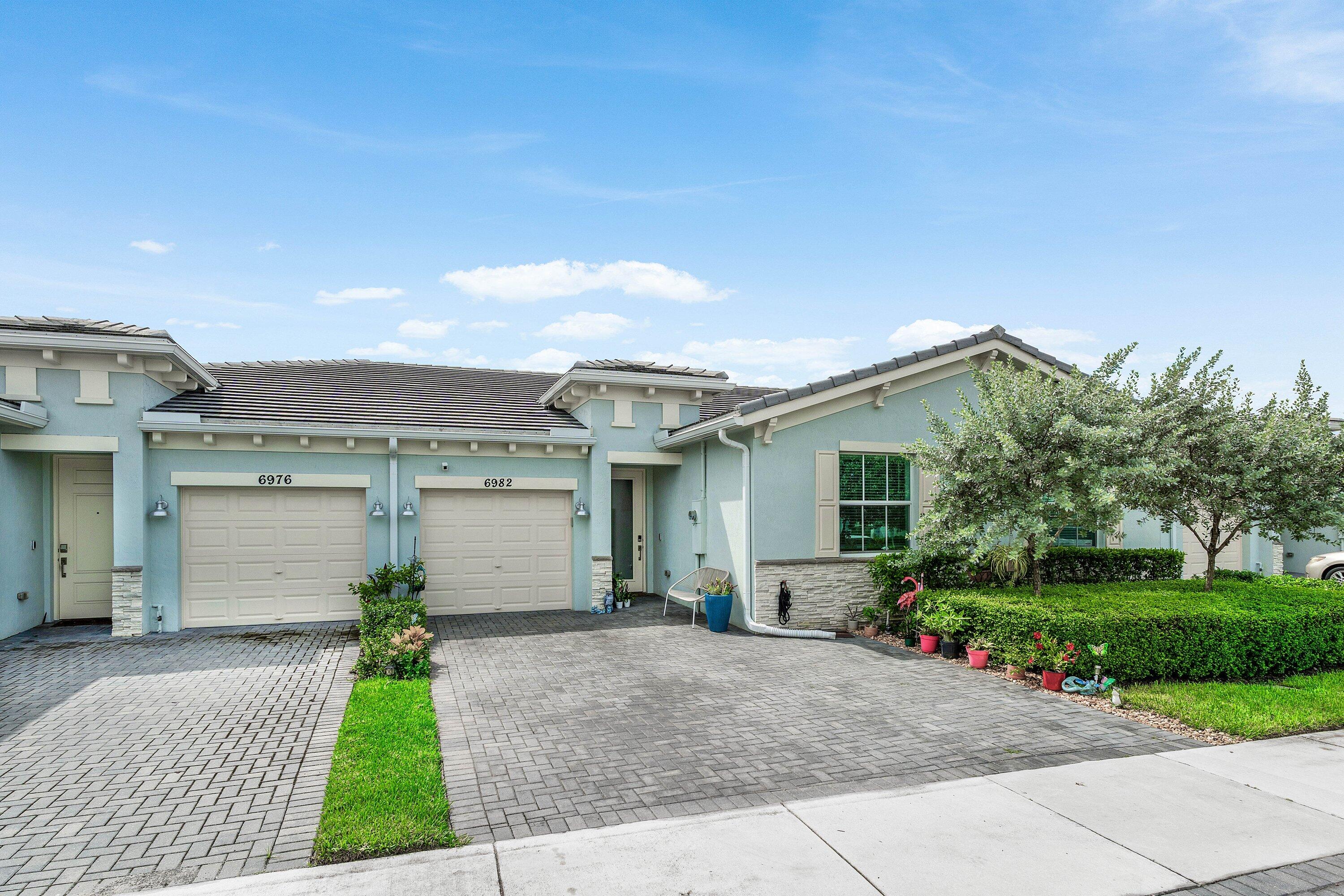 6982 Peters Lane