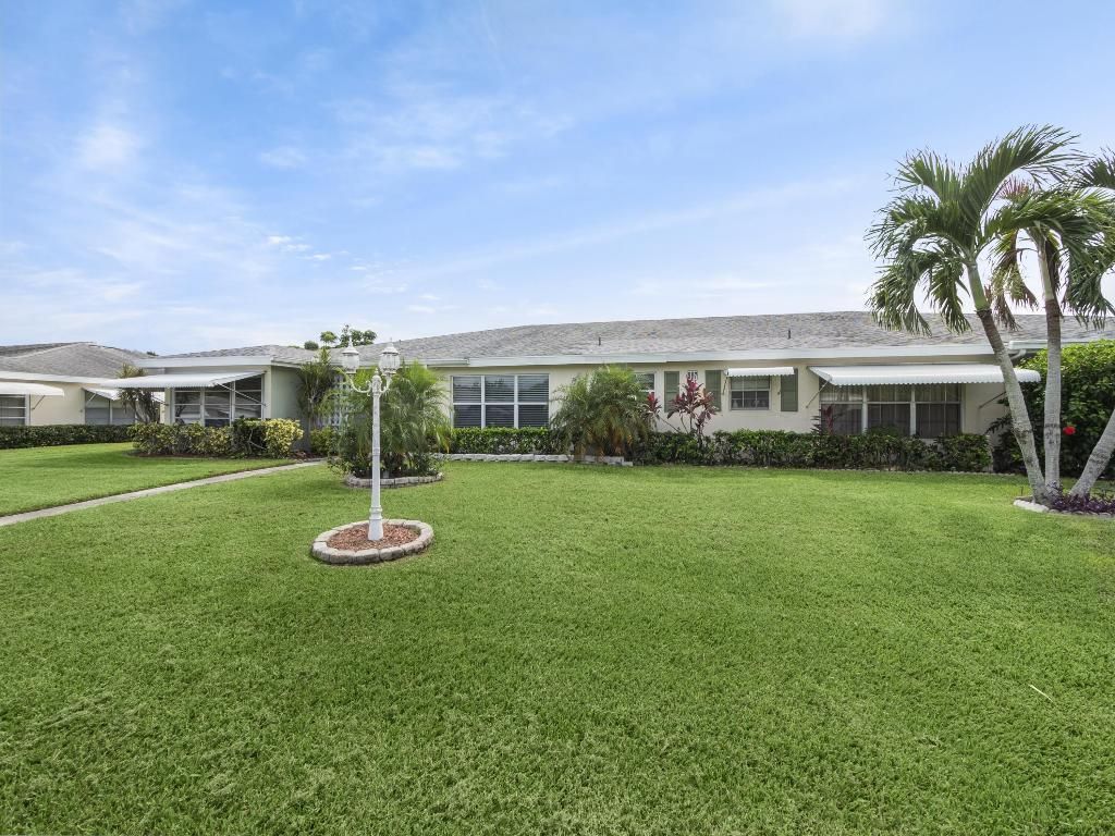 Photo of 907 Savannas Point Drive #A, Fort Pierce, FL 34982 (MLS # R10926697)