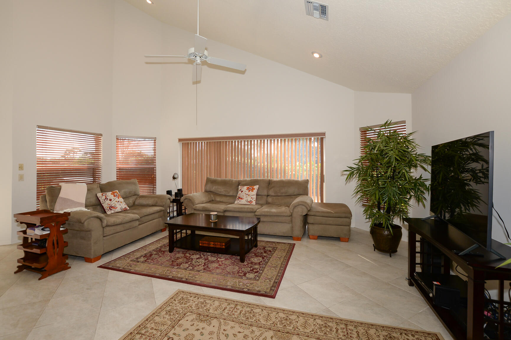 COUNTRY CLUB ESTATES PARCEL 8 PHASE 2 - Residential