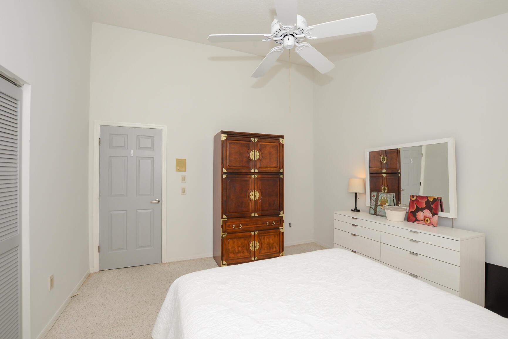 COUNTRY CLUB ESTATES PARC - Residential