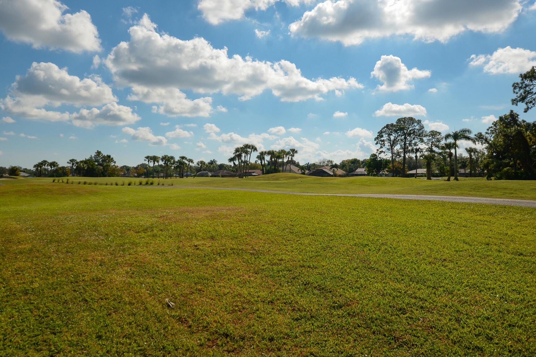 COUNTRY CLUB ESTATES PARC - Residential