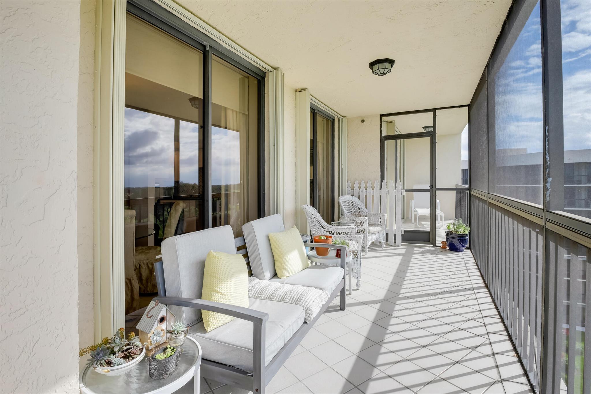 FOUNTAINS SOUTH CONDO 3B - Residential