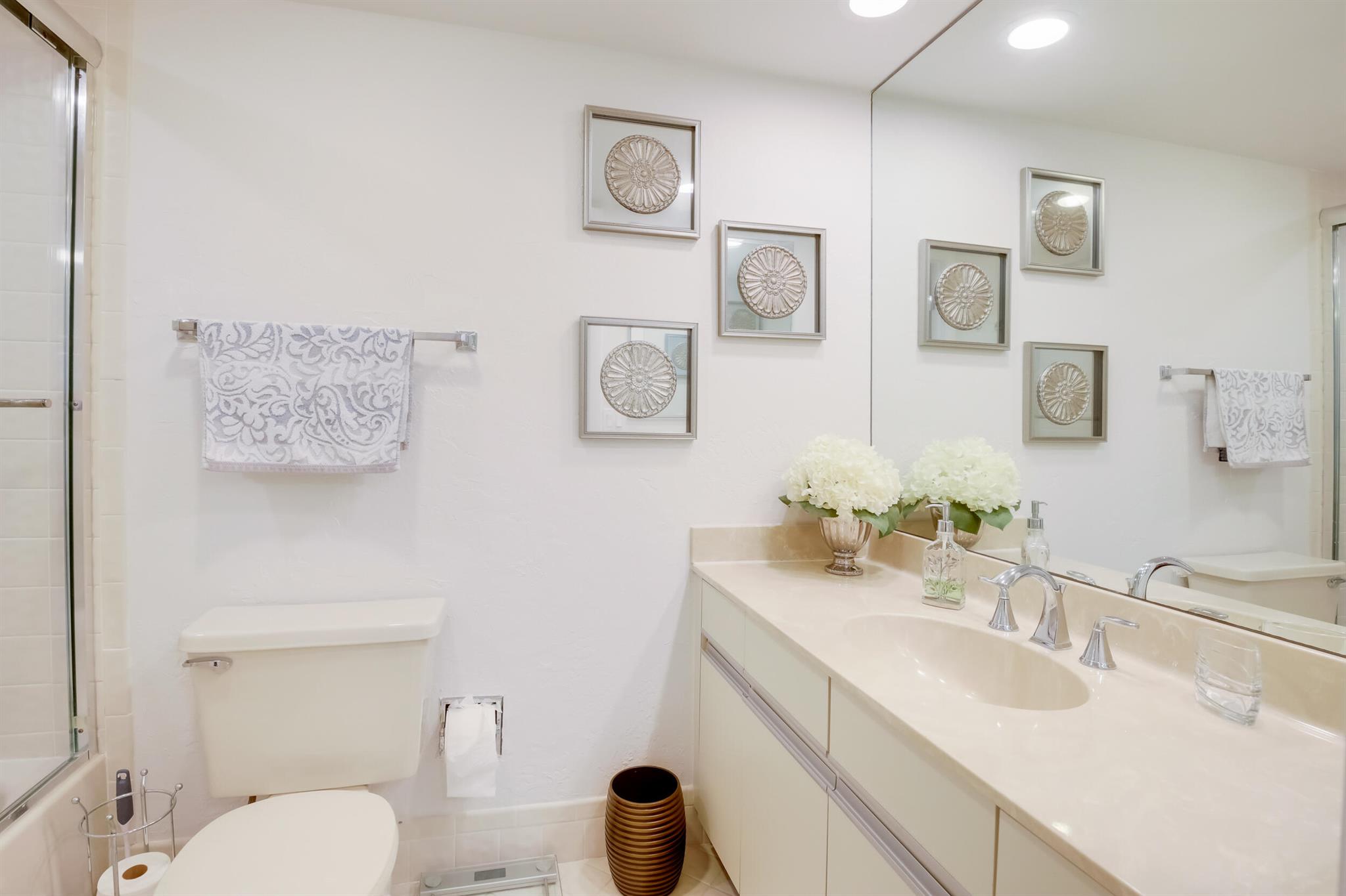 FOUNTAINS SOUTH CONDO 3B - Residential