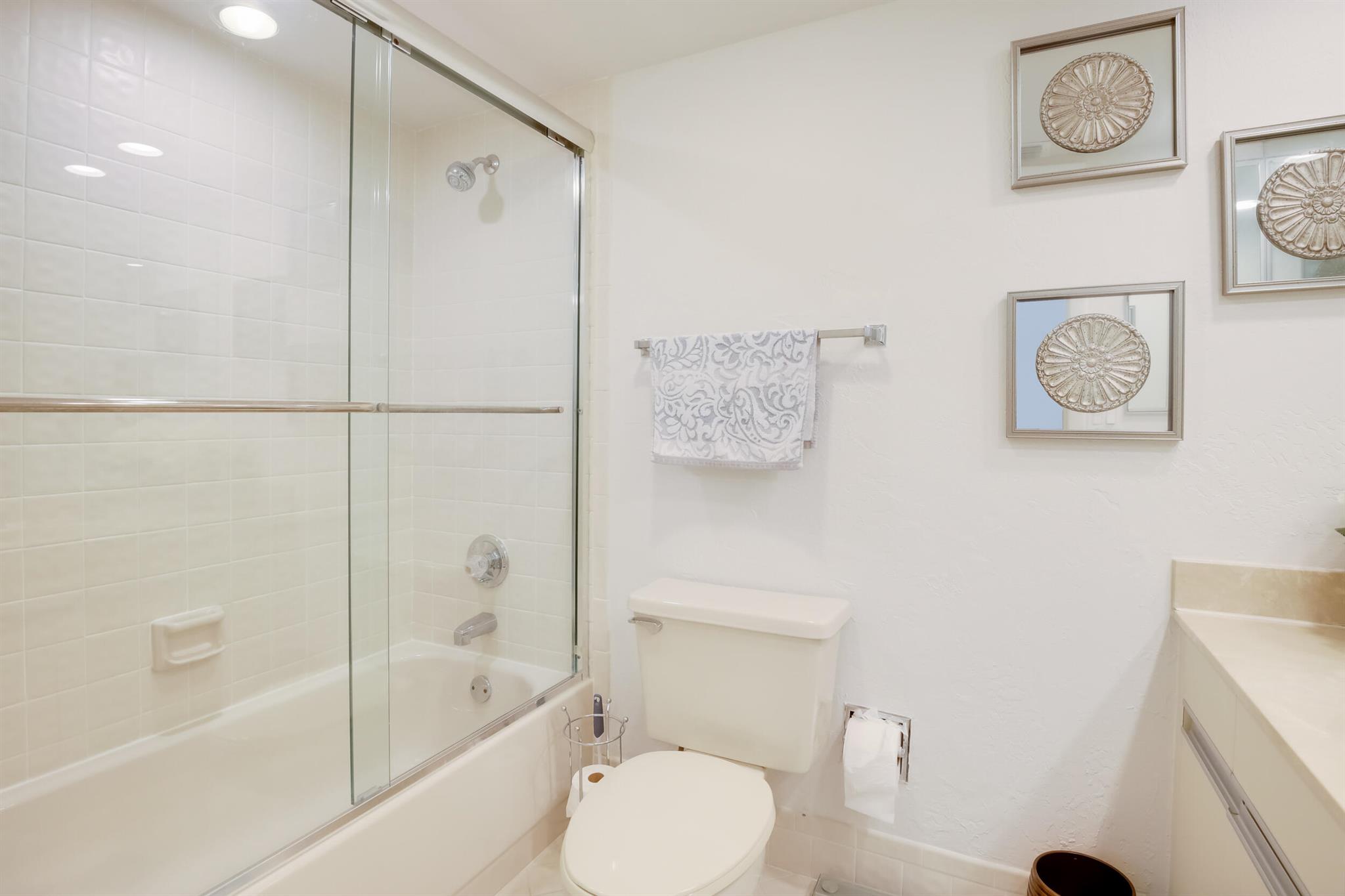 FOUNTAINS SOUTH CONDO 3B - Residential