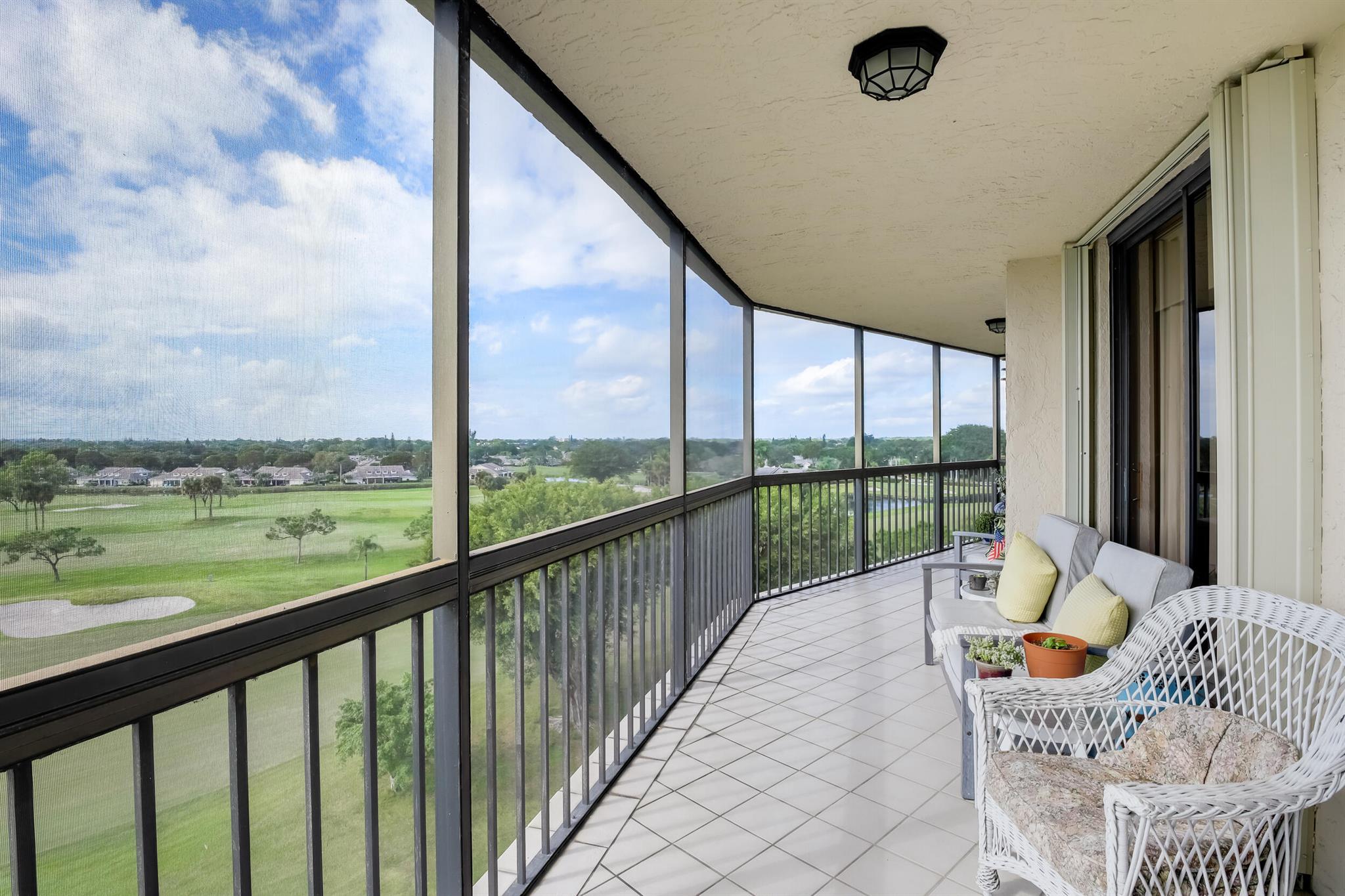 FOUNTAINS SOUTH CONDO 3B - Residential