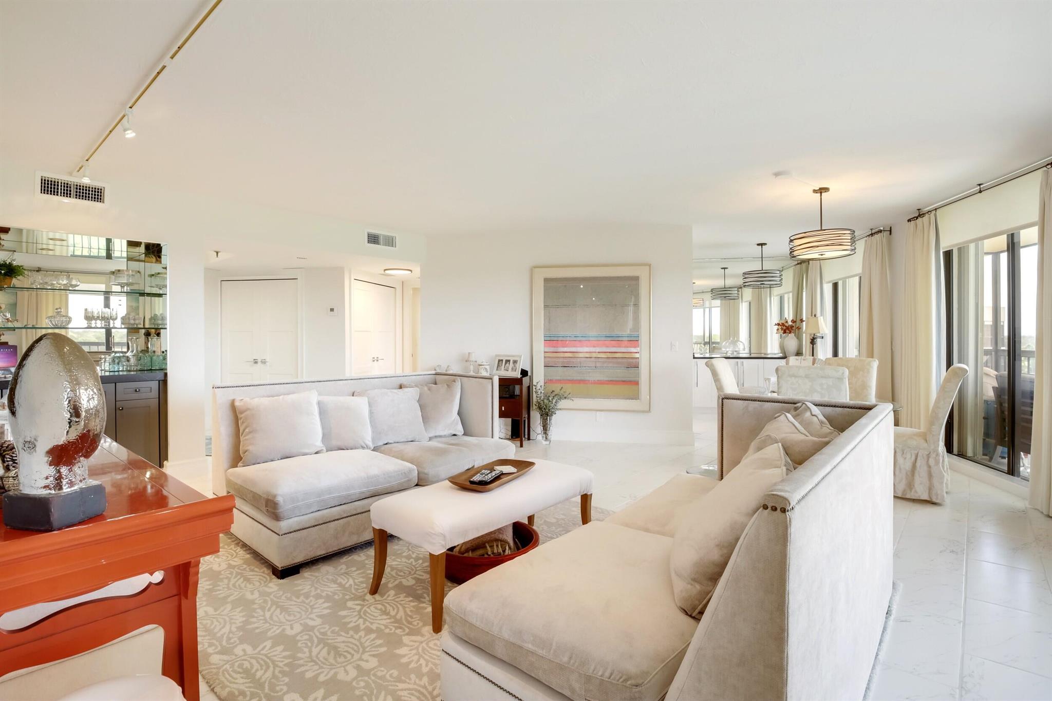 FOUNTAINS SOUTH CONDO 3B - Residential