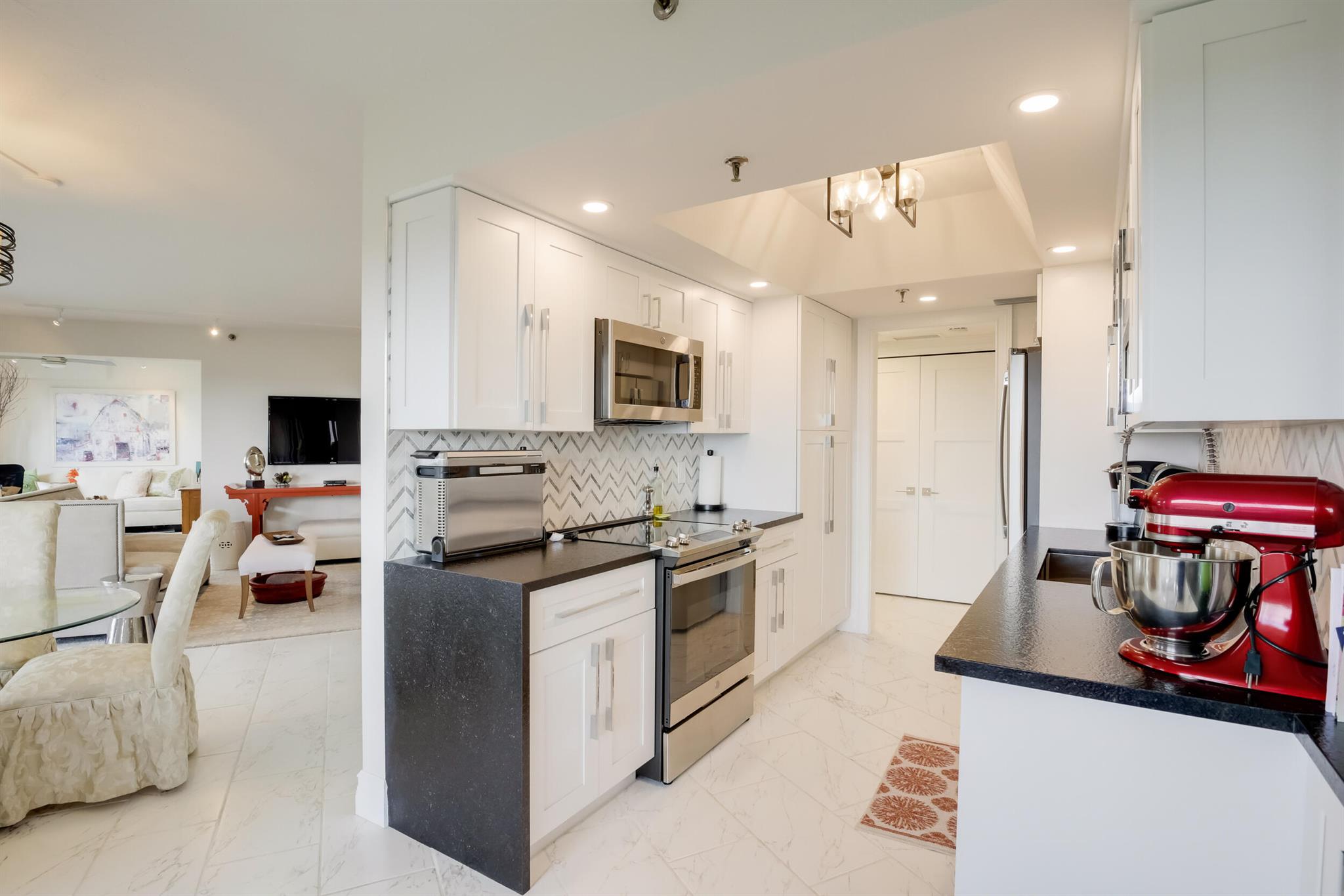 FOUNTAINS SOUTH CONDO 3B - Residential