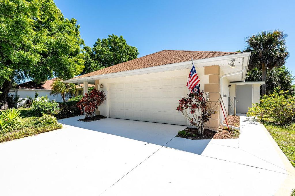 Photo of 632 Albatross Terrace, Sebastian, FL 32958 (MLS # R11068053)