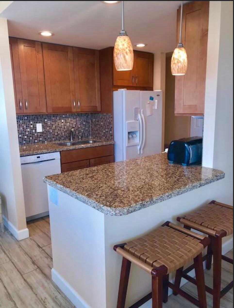 BOCA TOWERS CONDO PORTION - Residential Lease