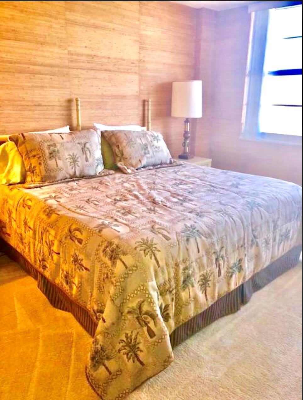 BOCA TOWERS CONDO PORTION - Residential Lease