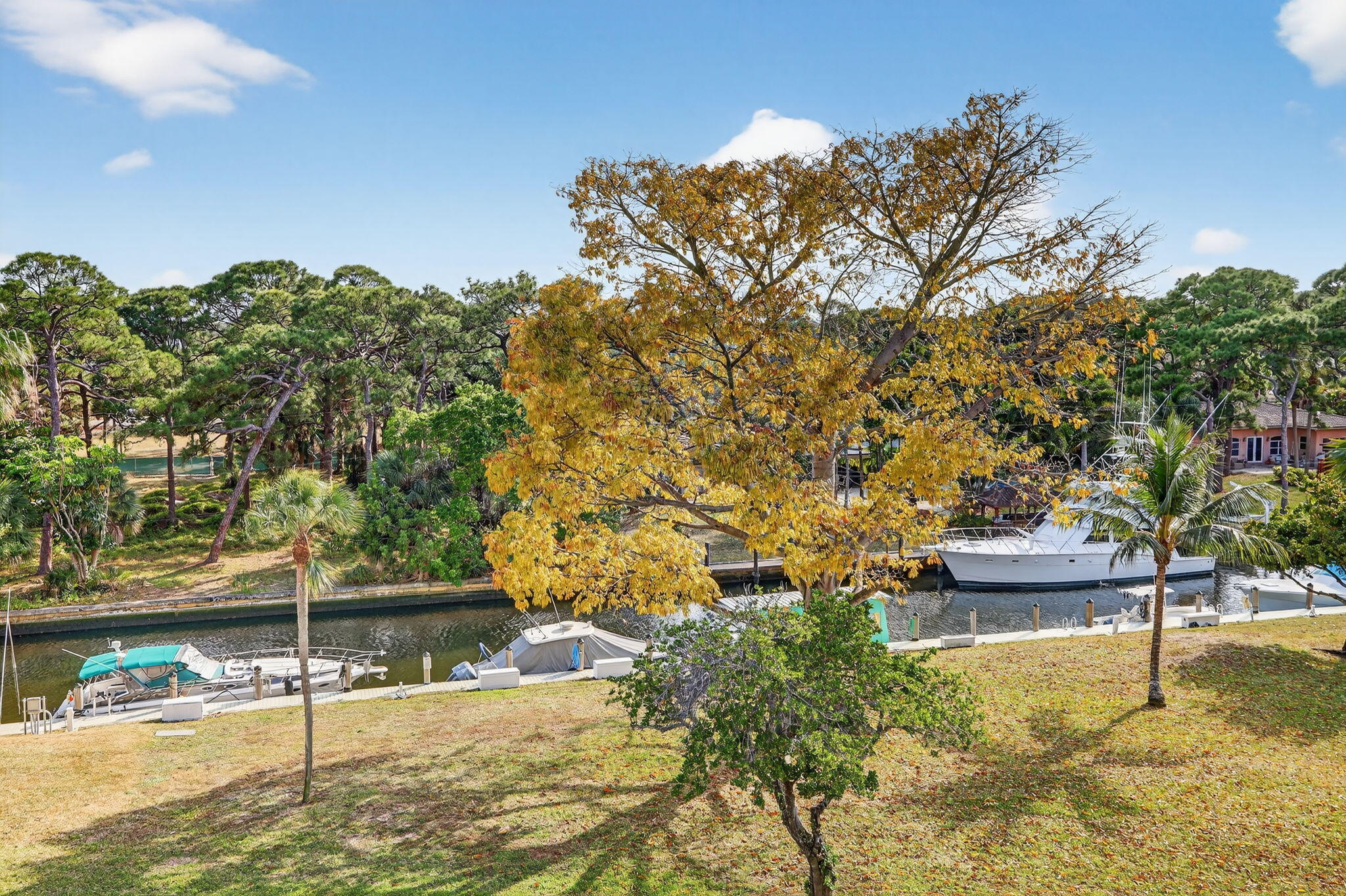 RIVER REACH CONDOMINIUM II - Residential