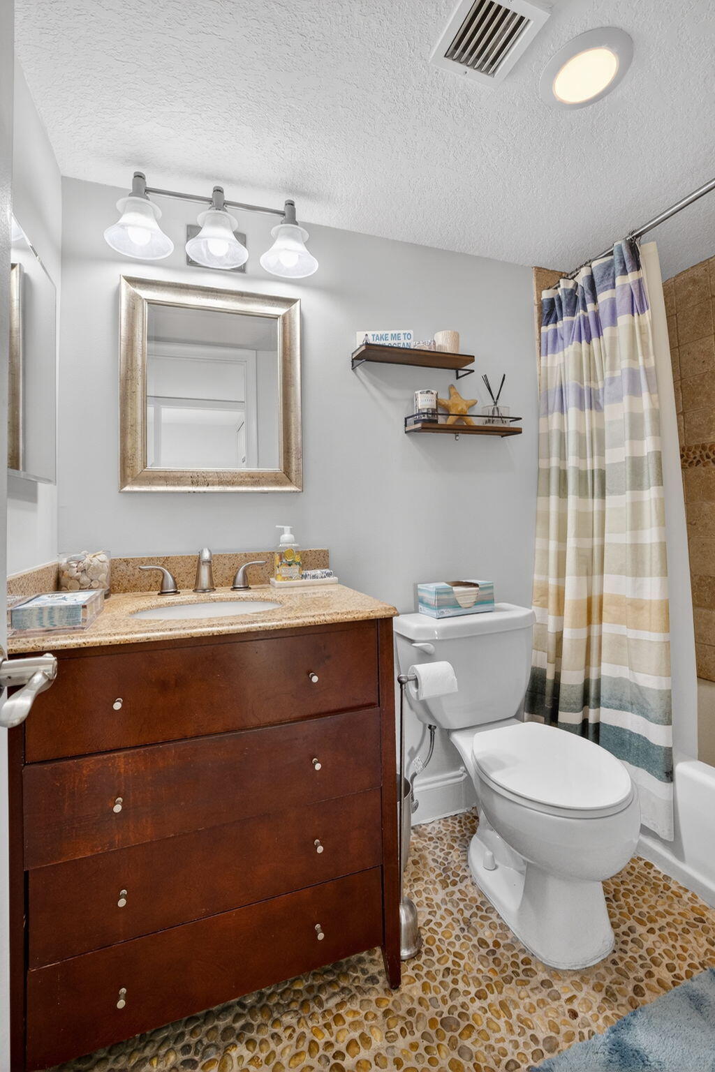 RIVER REACH CONDOMINIUM II - Residential