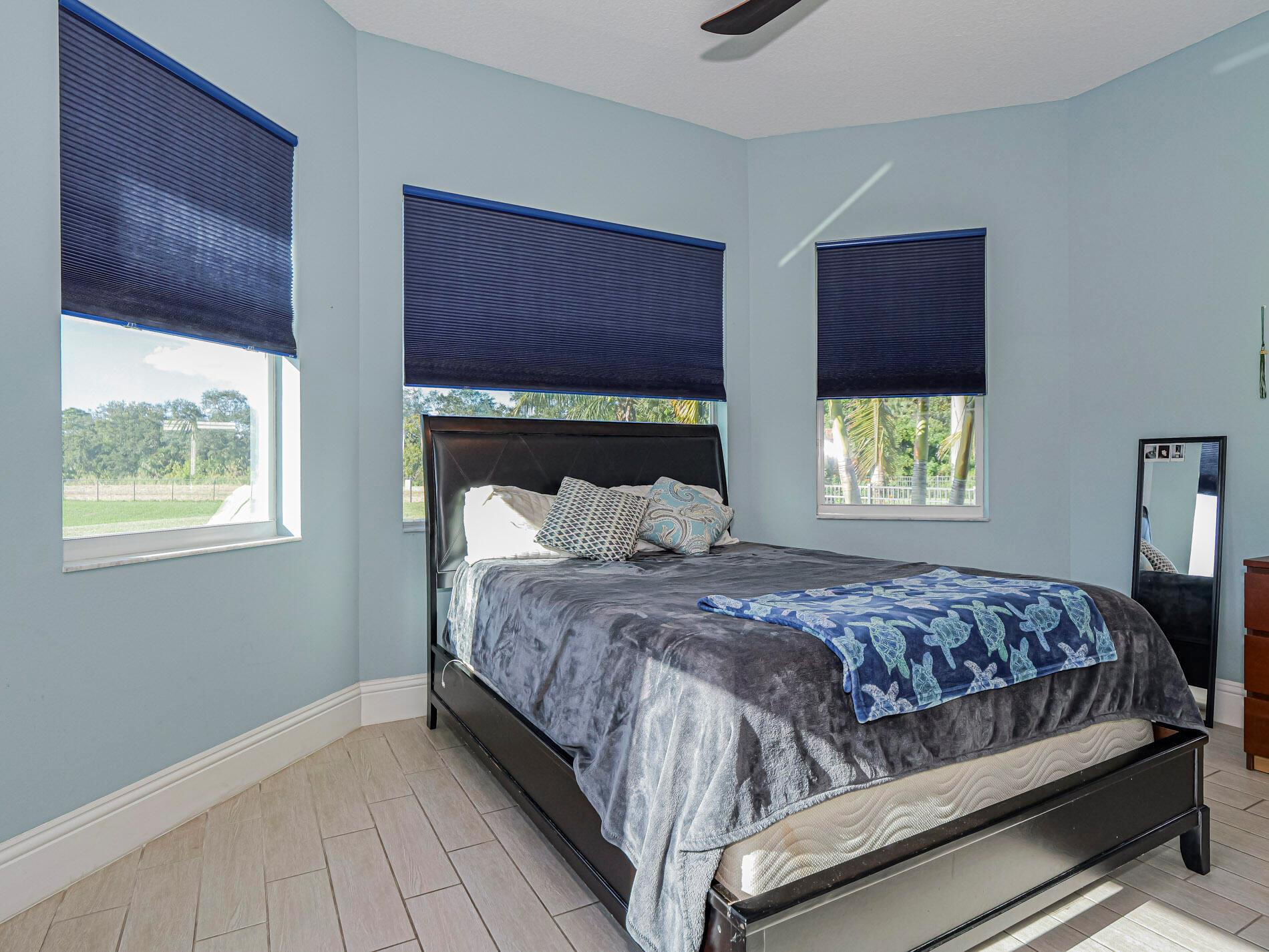 THE LAKE SAPPHIRE SUBDIVI - Residential