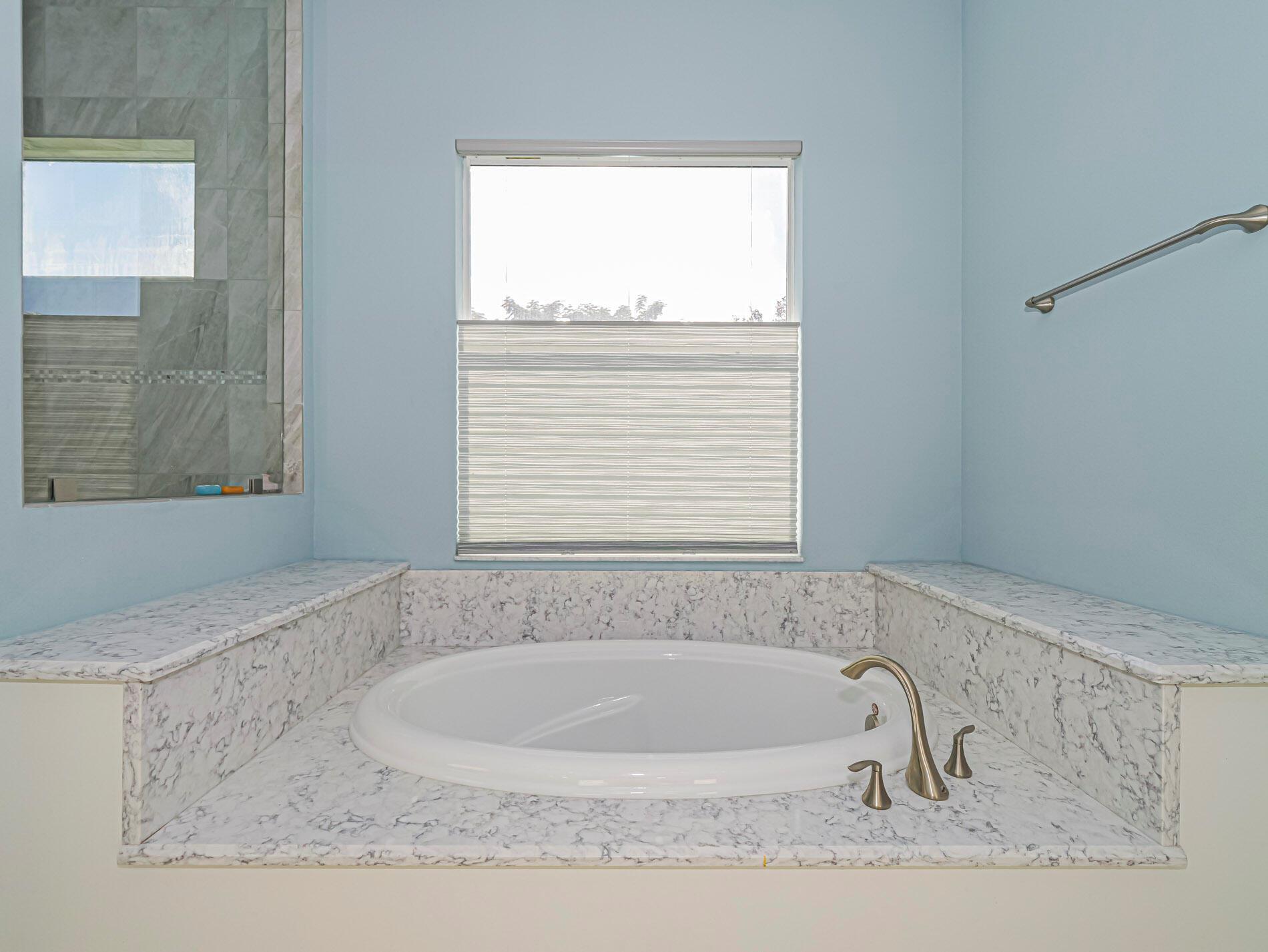 THE LAKE SAPPHIRE SUBDIVI - Residential