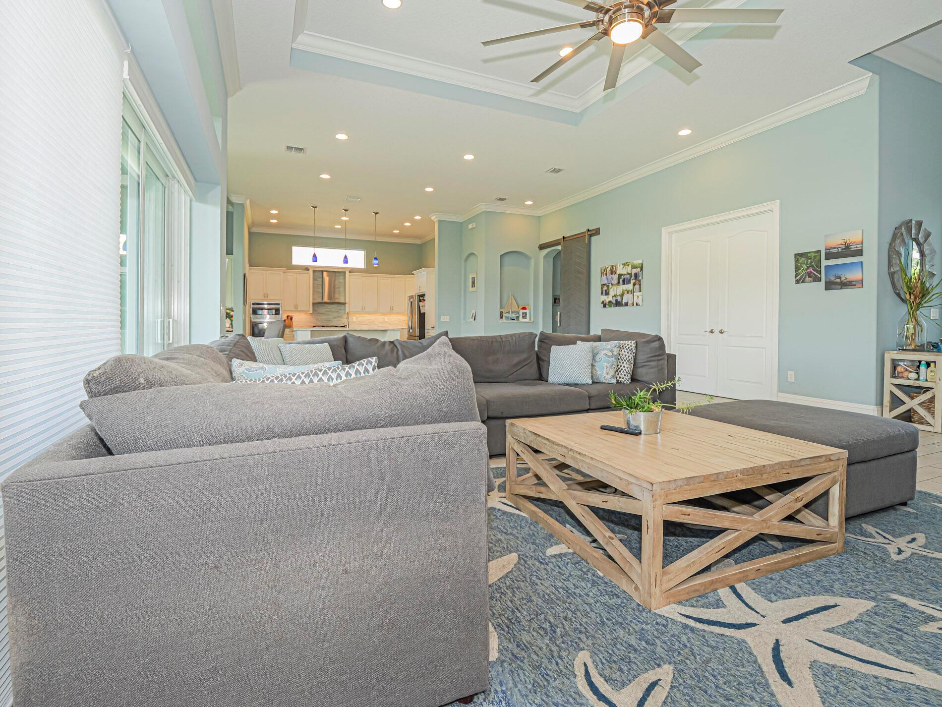 THE LAKE SAPPHIRE SUBDIVI - Residential