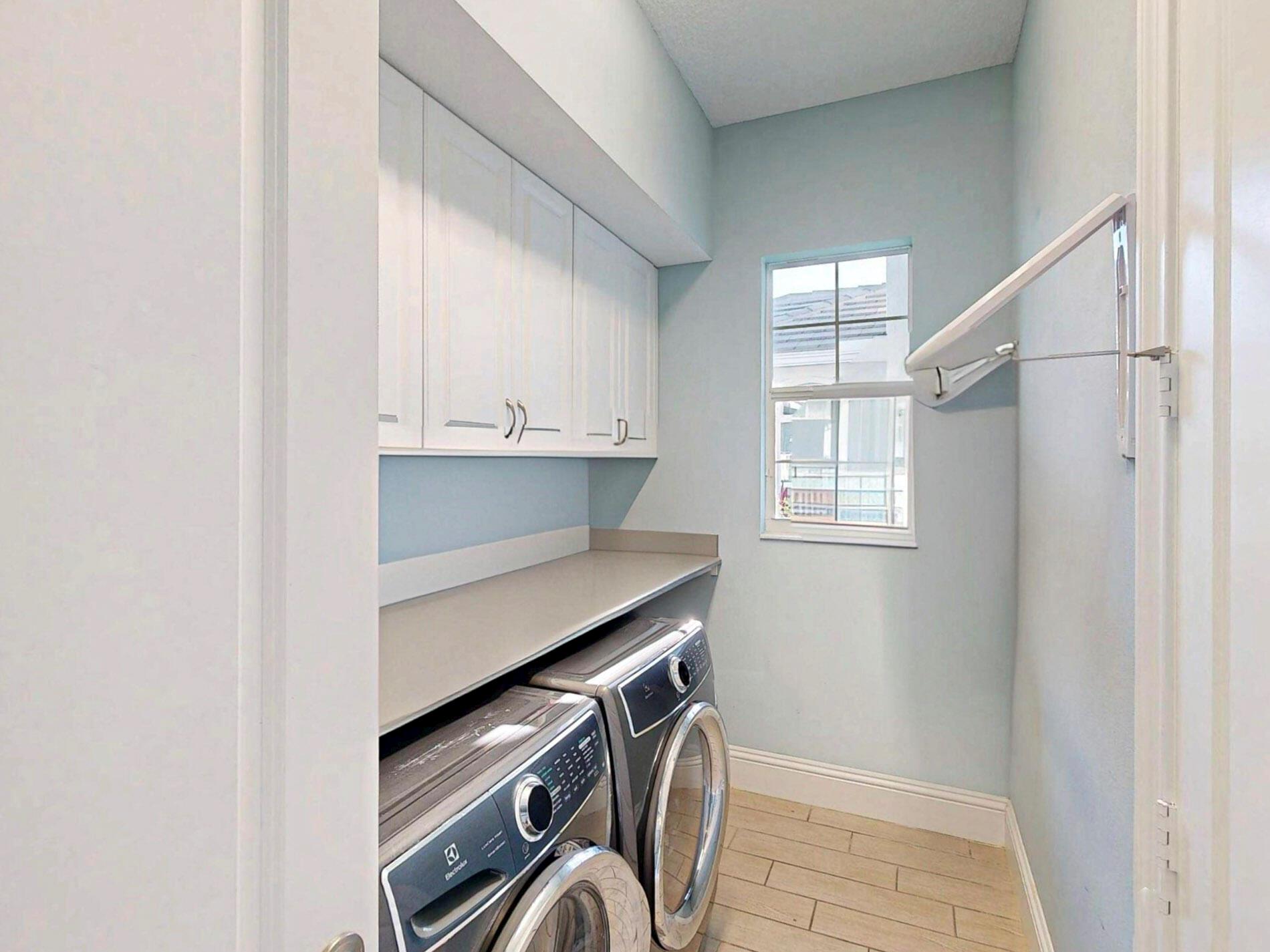 THE LAKE SAPPHIRE SUBDIVI - Residential