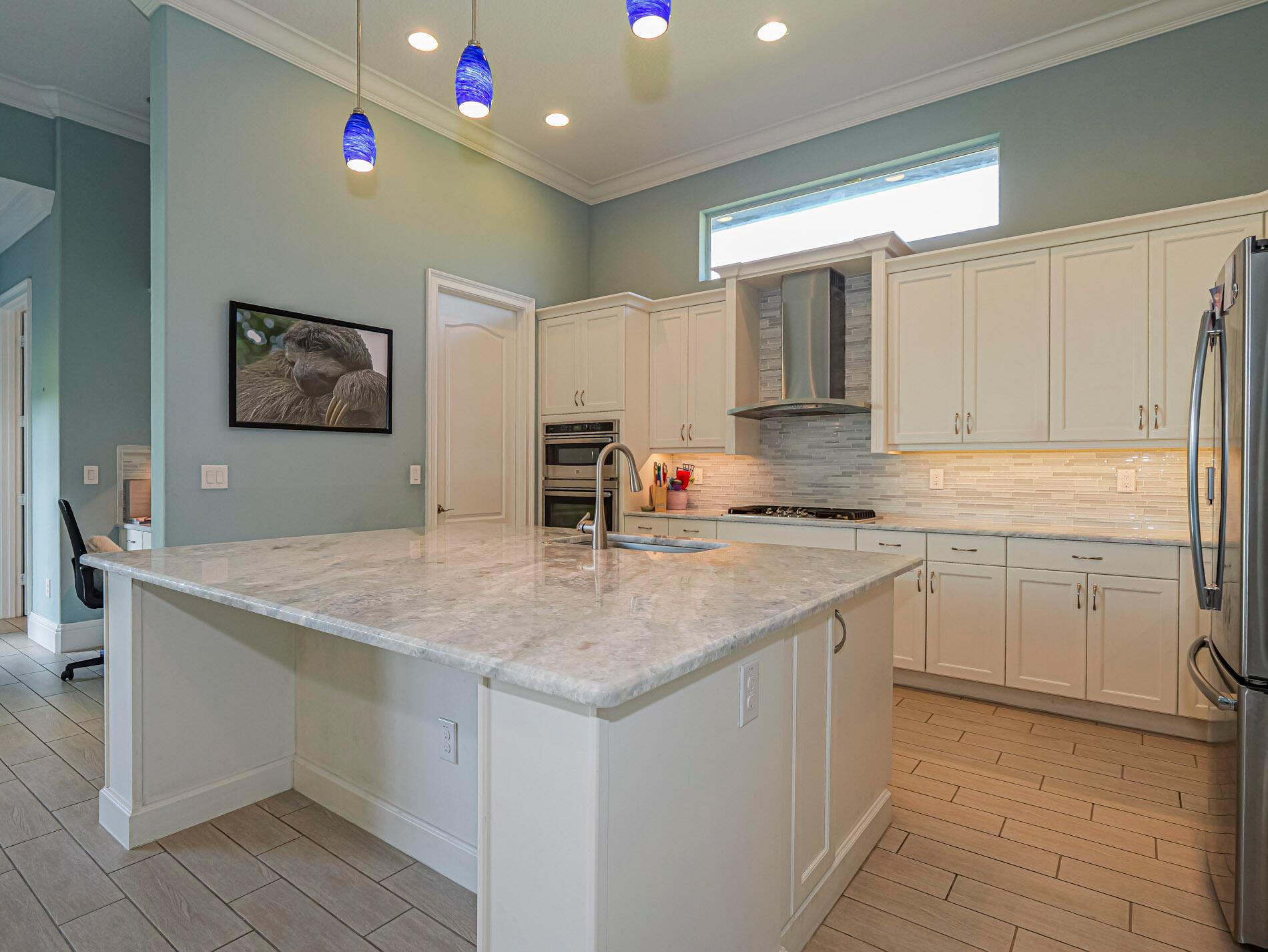 THE LAKE SAPPHIRE SUBDIVI - Residential