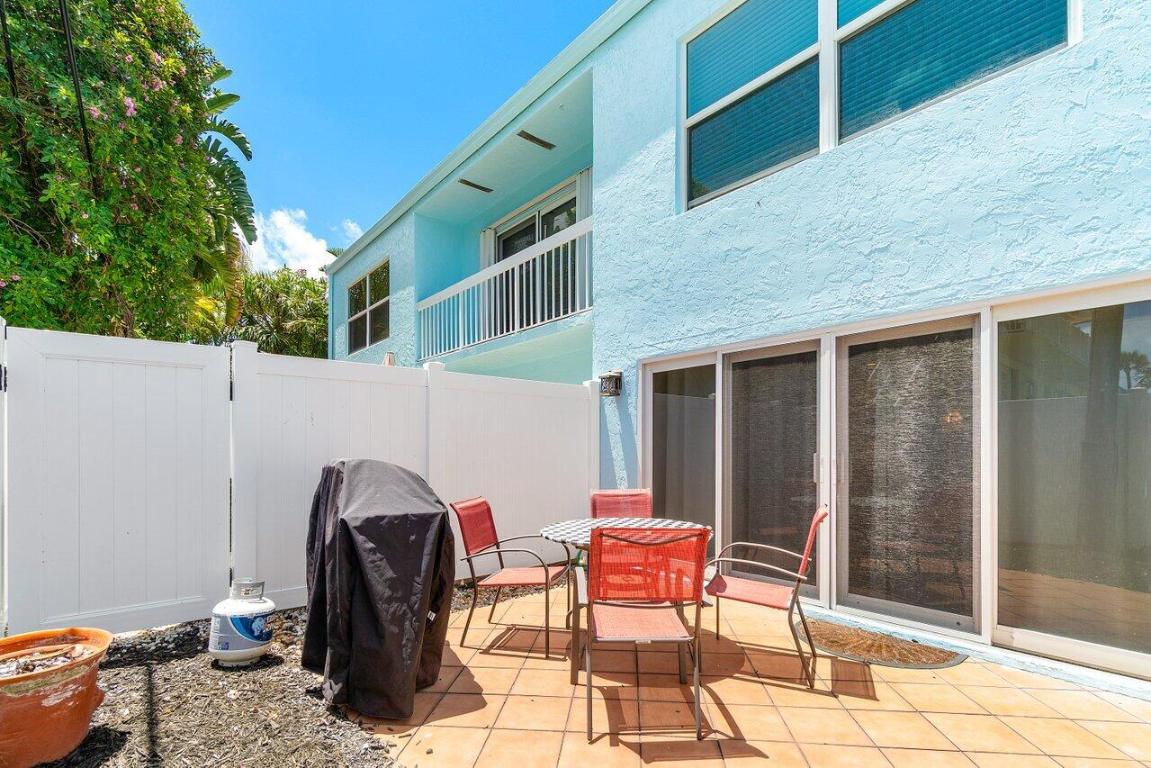 PARKSIDE CONDO - Residential Lease